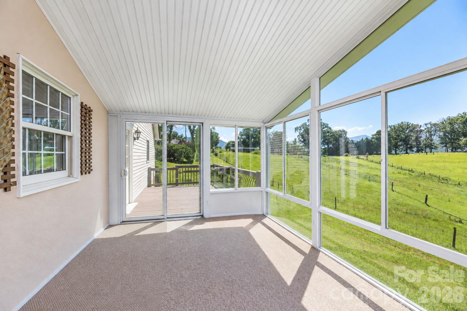 35 Forest Knoll Drive Property Photo 8