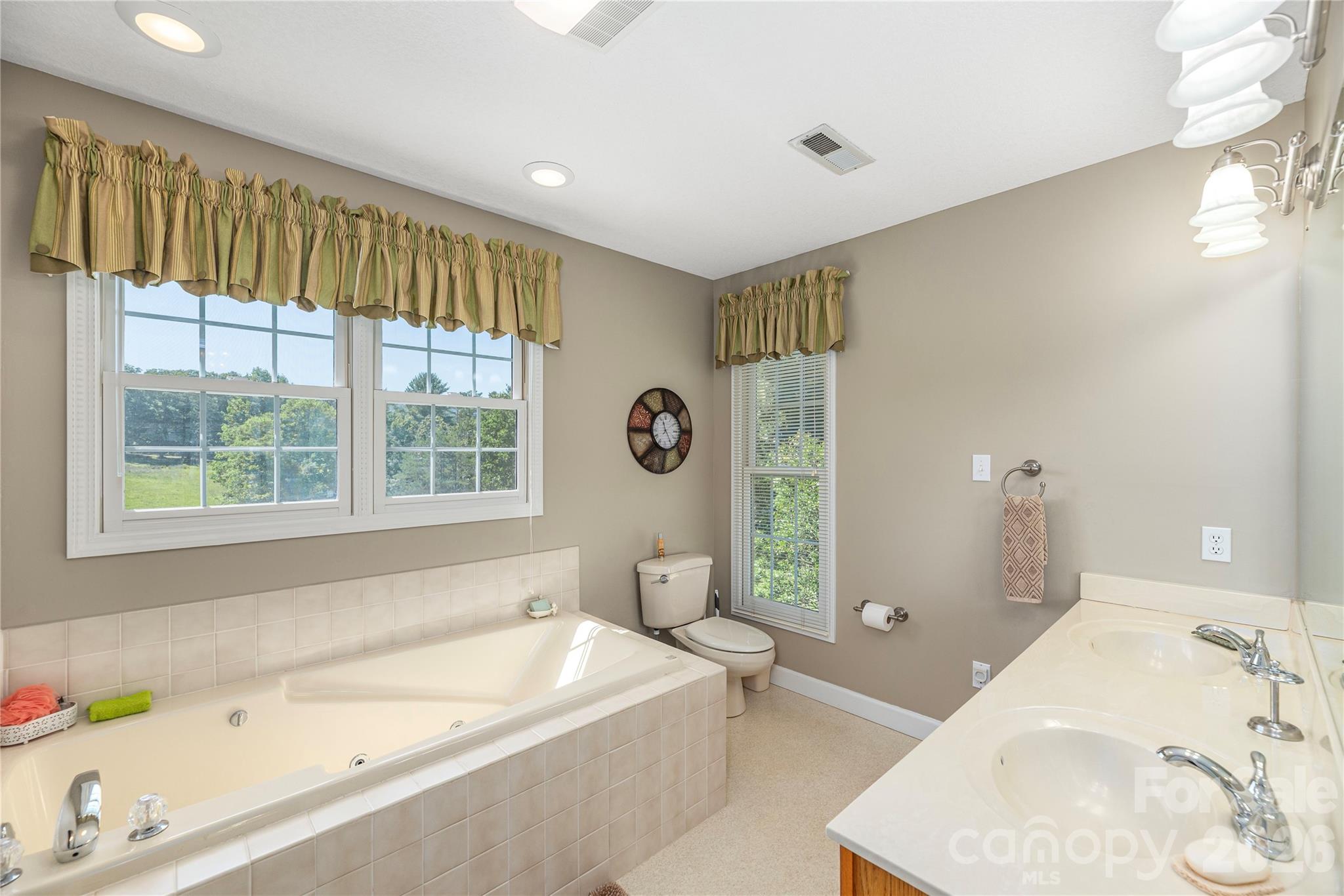 35 Forest Knoll Drive Property Photo 19