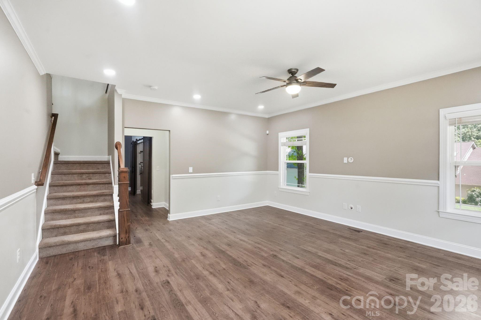 3675 W Bay Drive Property Photo 9