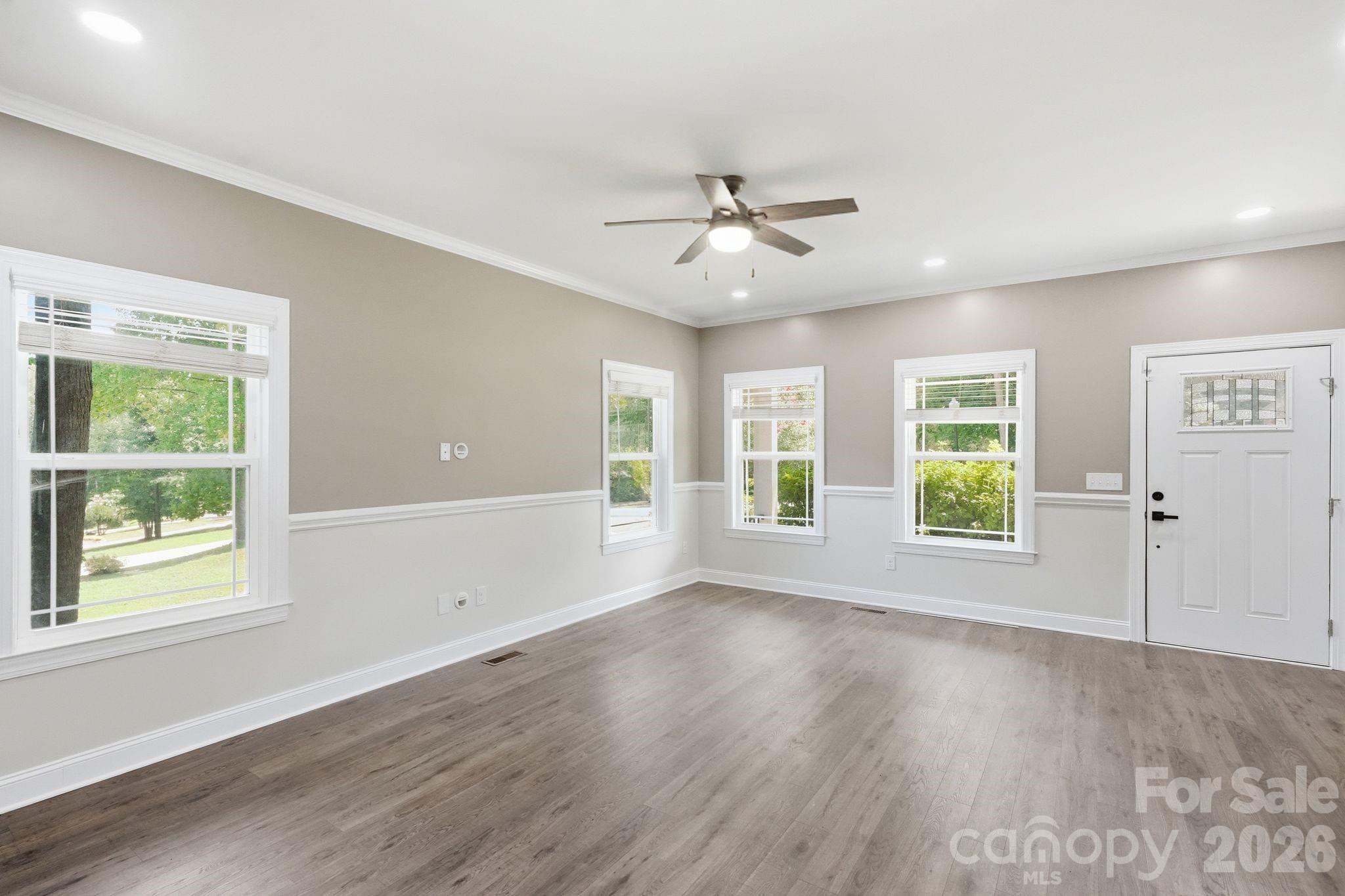 3675 W Bay Drive Property Photo 10