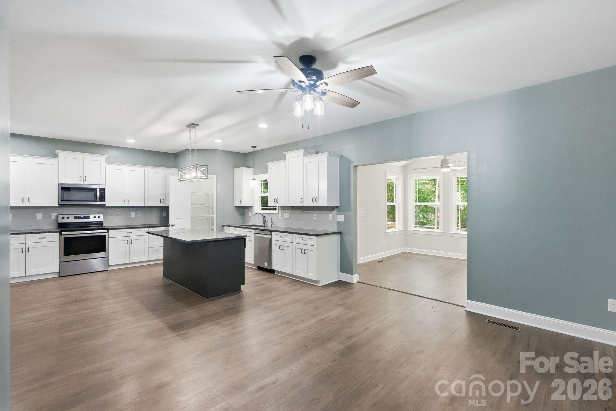 3675 W Bay Drive Property Photo 12