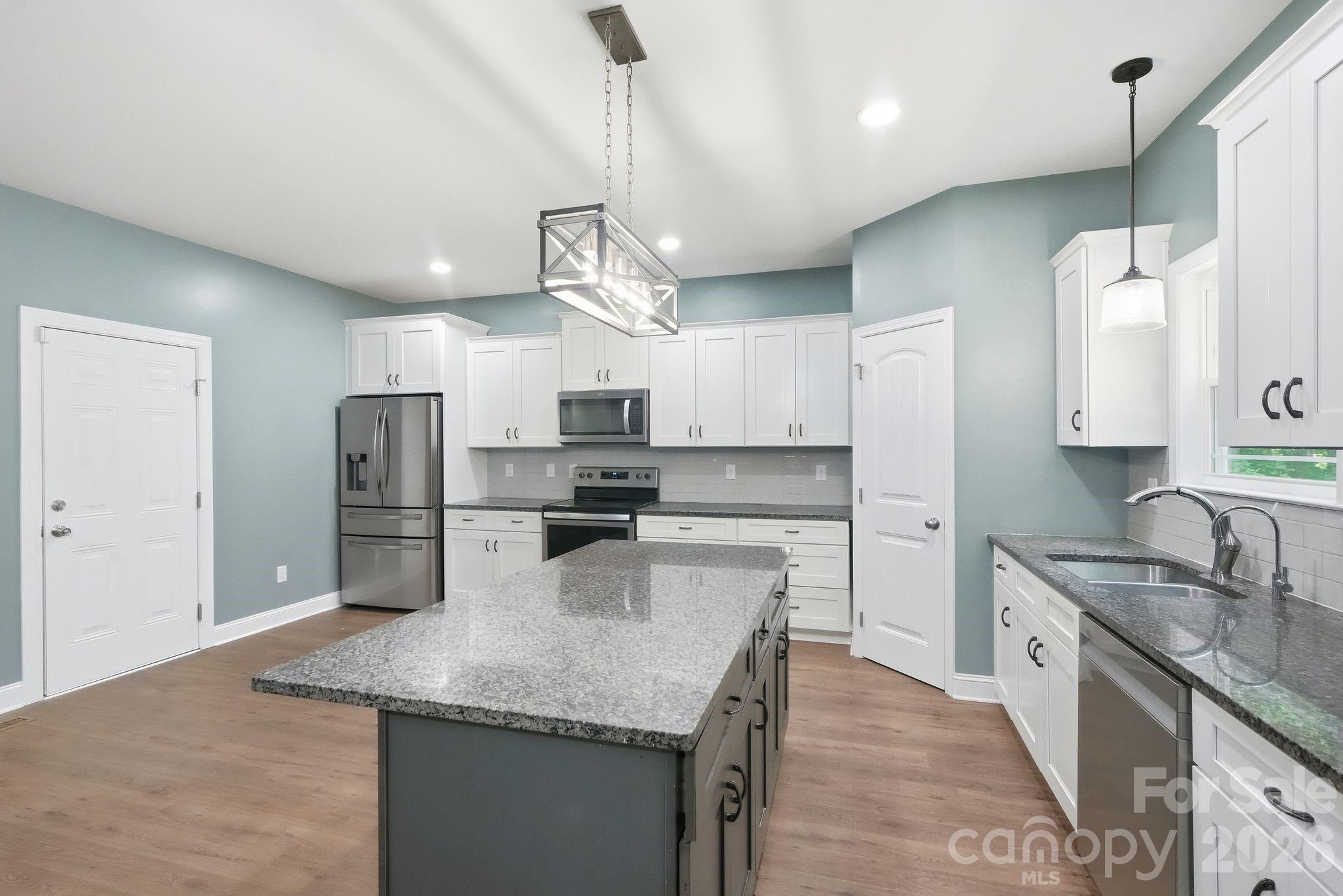 3675 W Bay Drive Property Photo 13