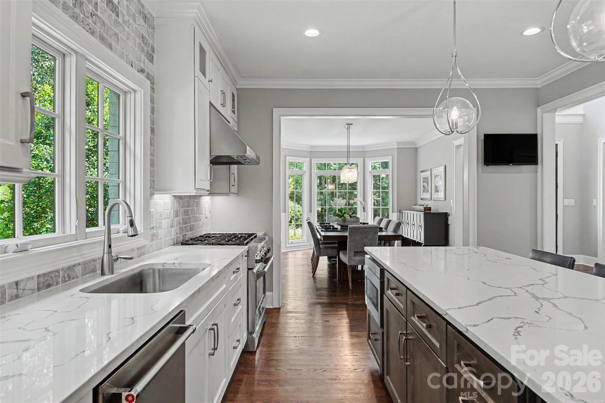 2035 Valencia Terrace Property Photo 16