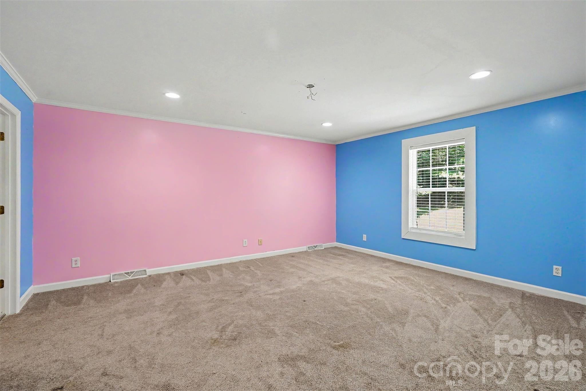 502 Cedarwood Drive Property Photo 8