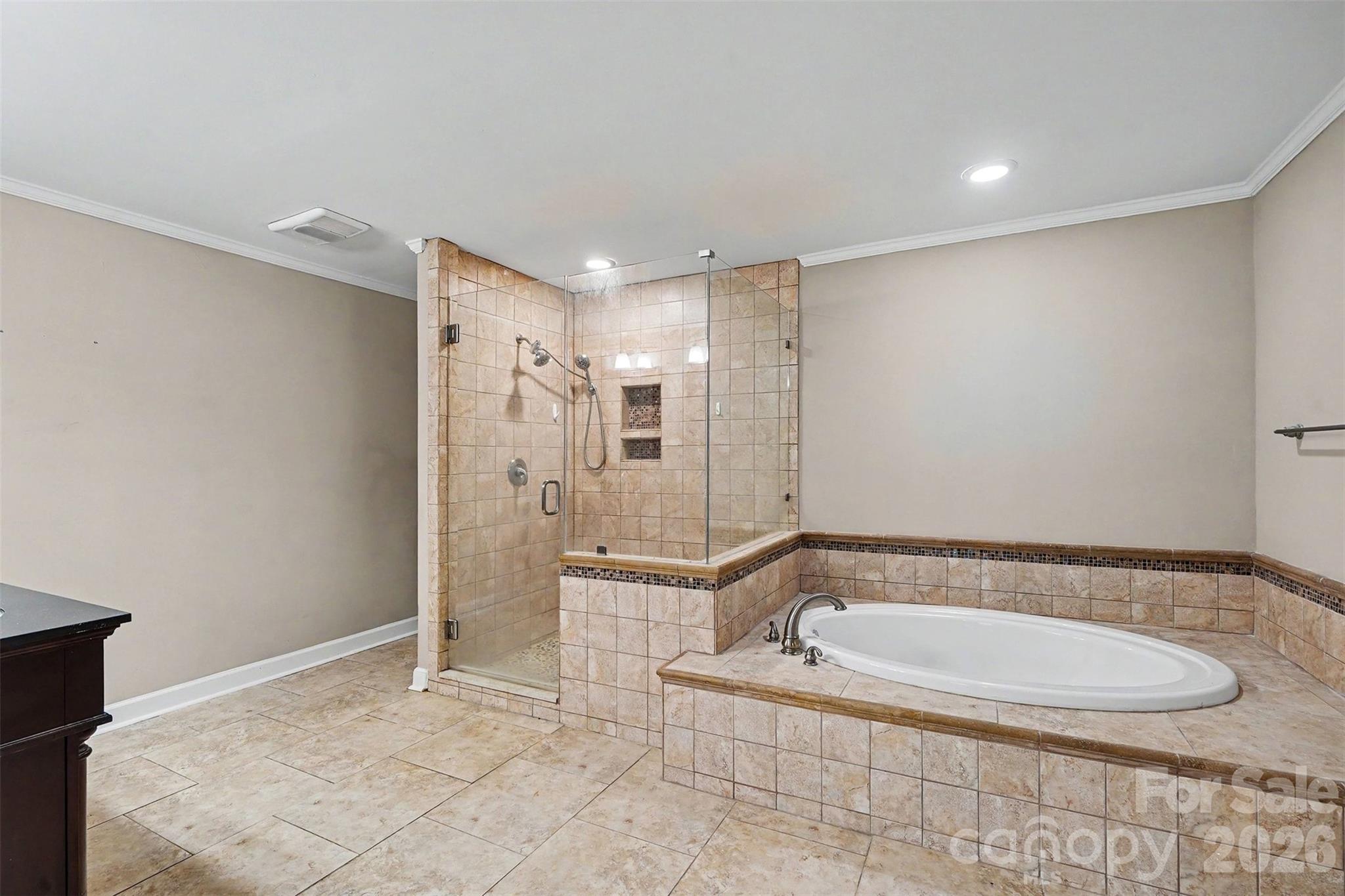 502 Cedarwood Drive Property Photo 11