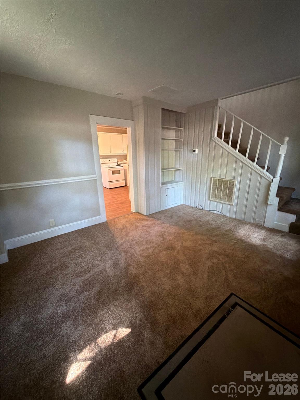 3516 Eastway Drive Property Photo 2