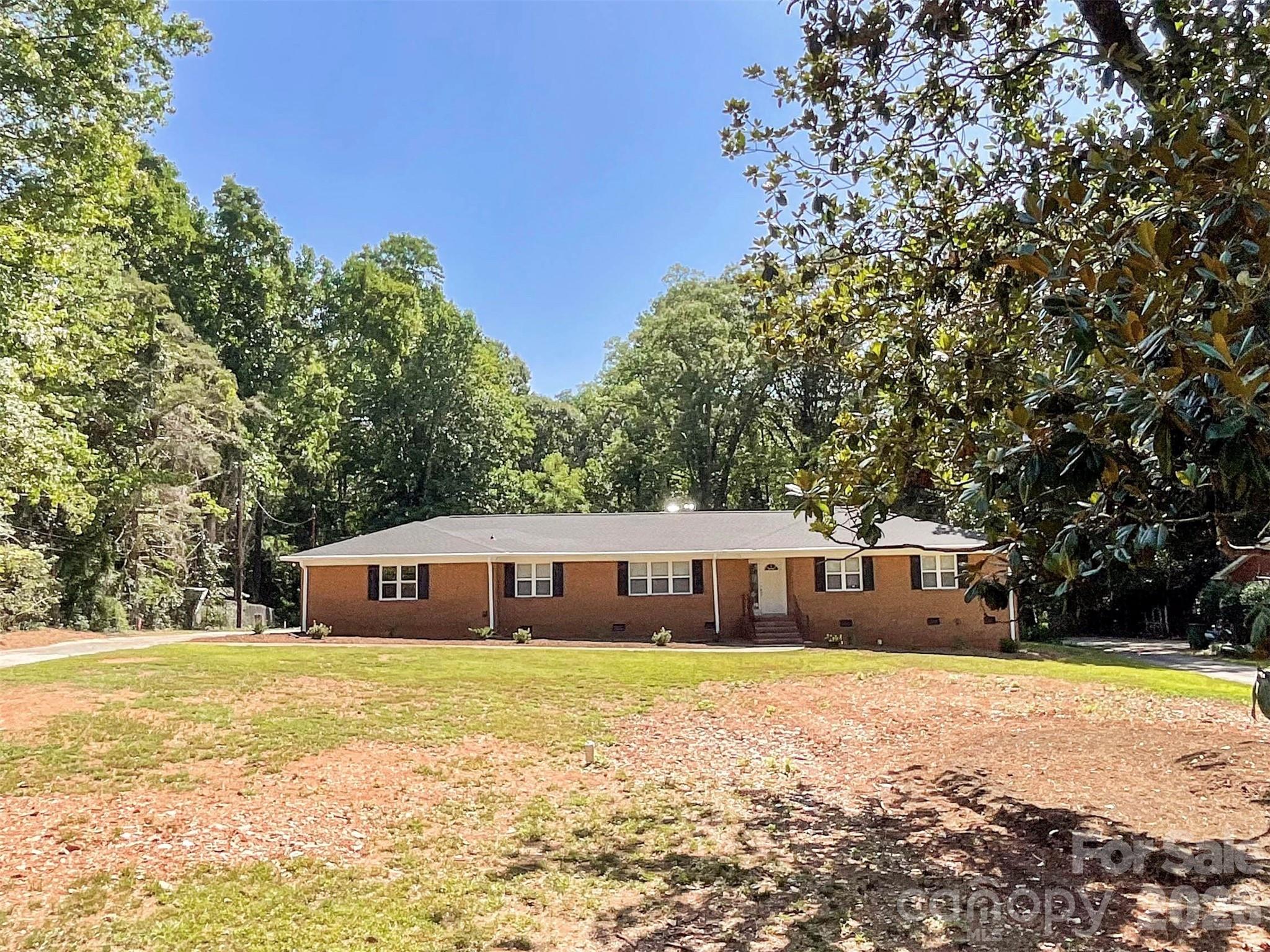 6728 Lakeside Drive Property Photo 1