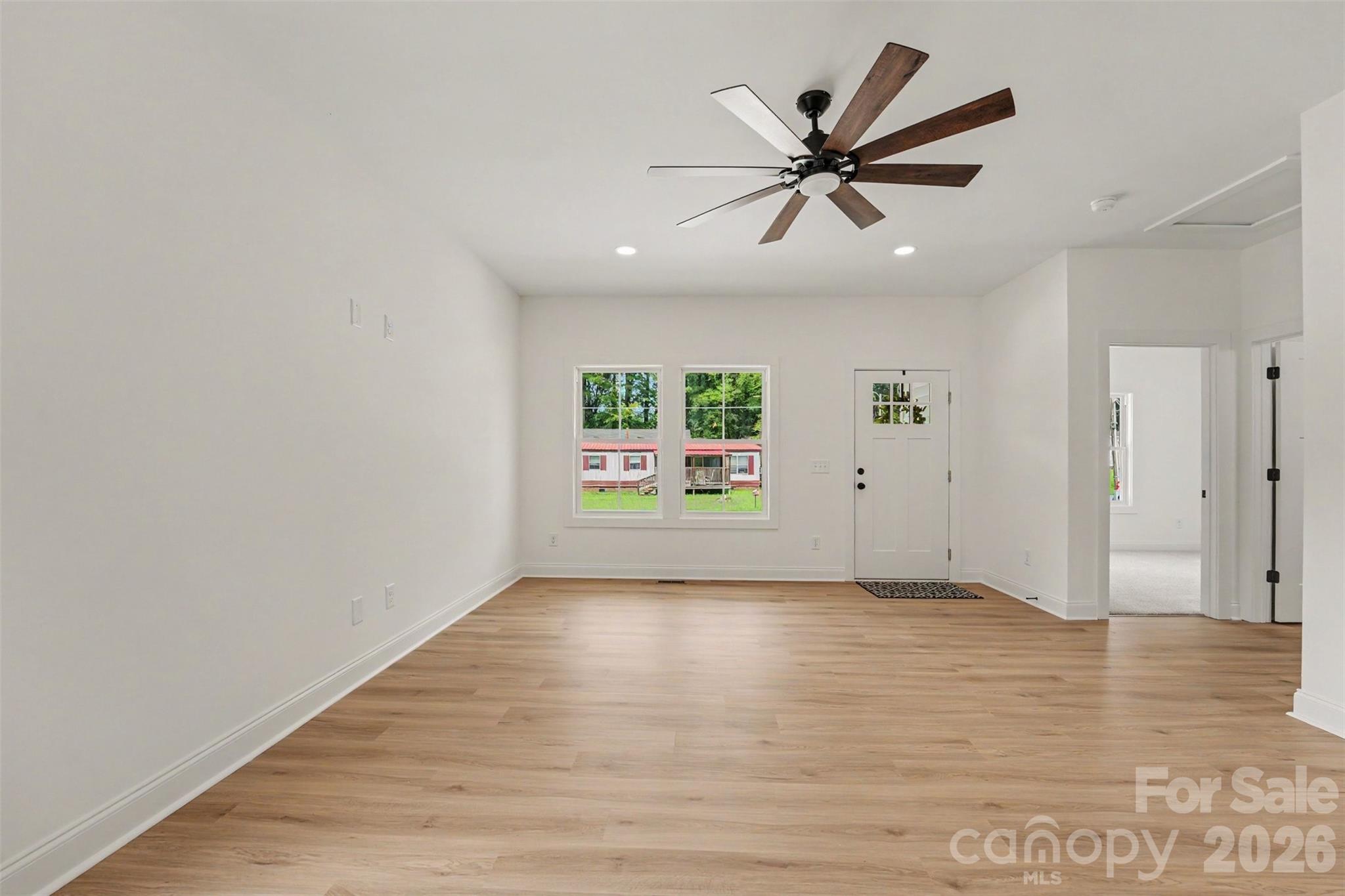749 Jack Street 4 Property Photo 4