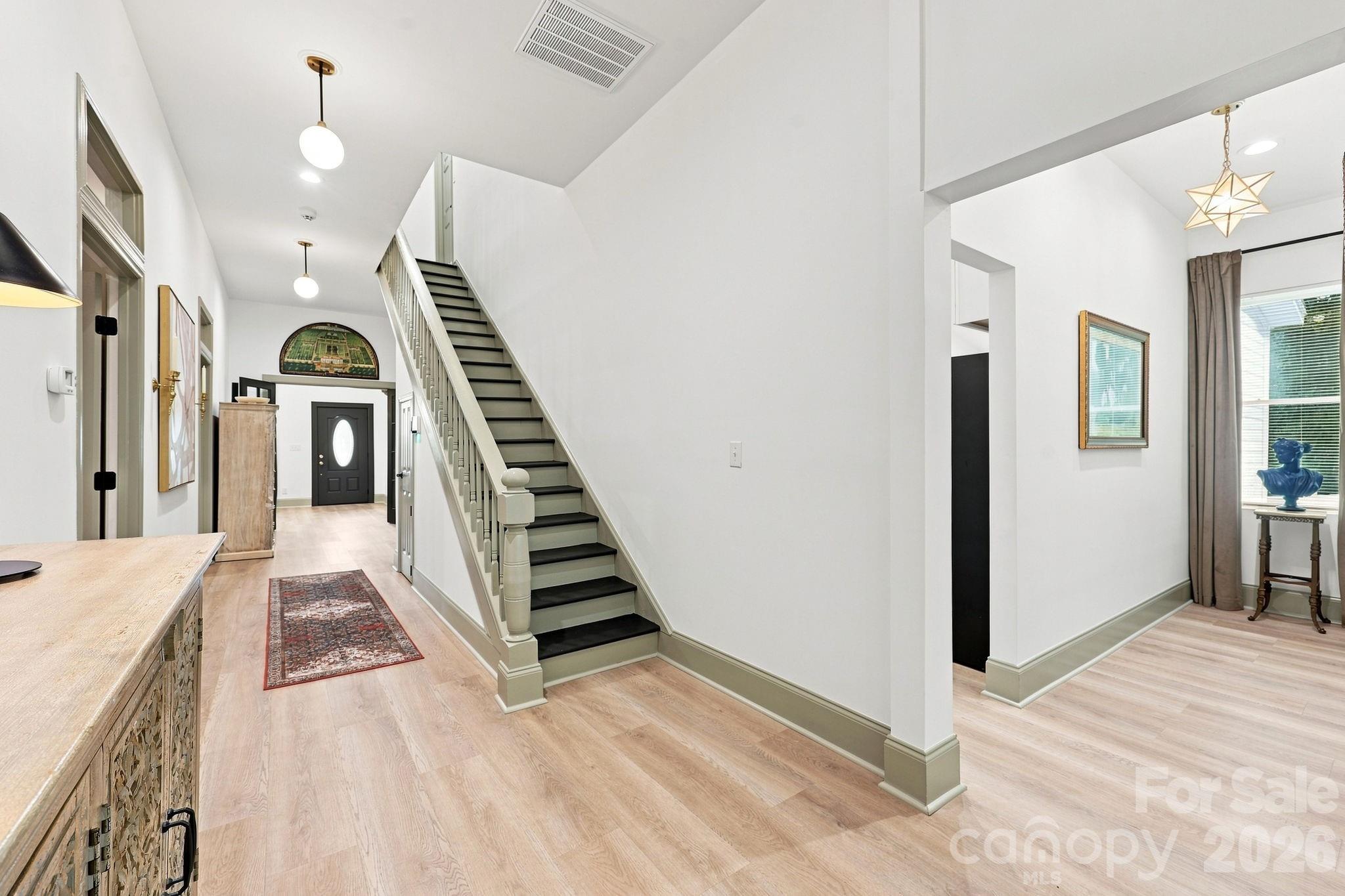 527 S 2nd Street Property Photo 10
