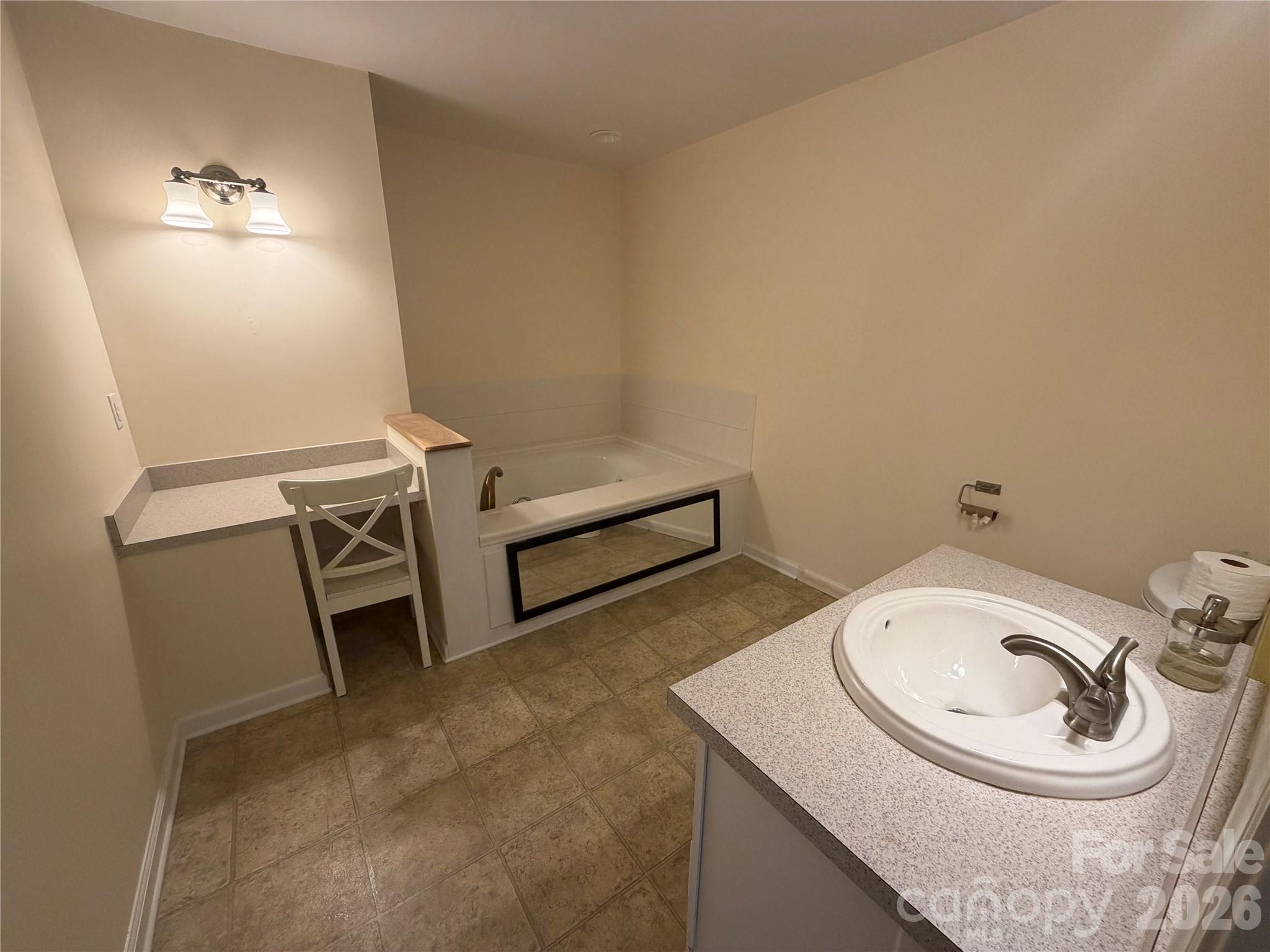 9800 Ordway Court Property Photo 26