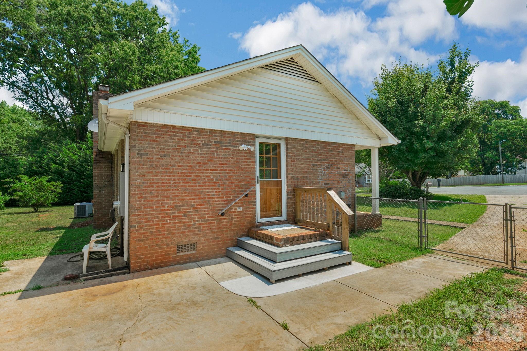 9800 Ordway Court Property Photo 28