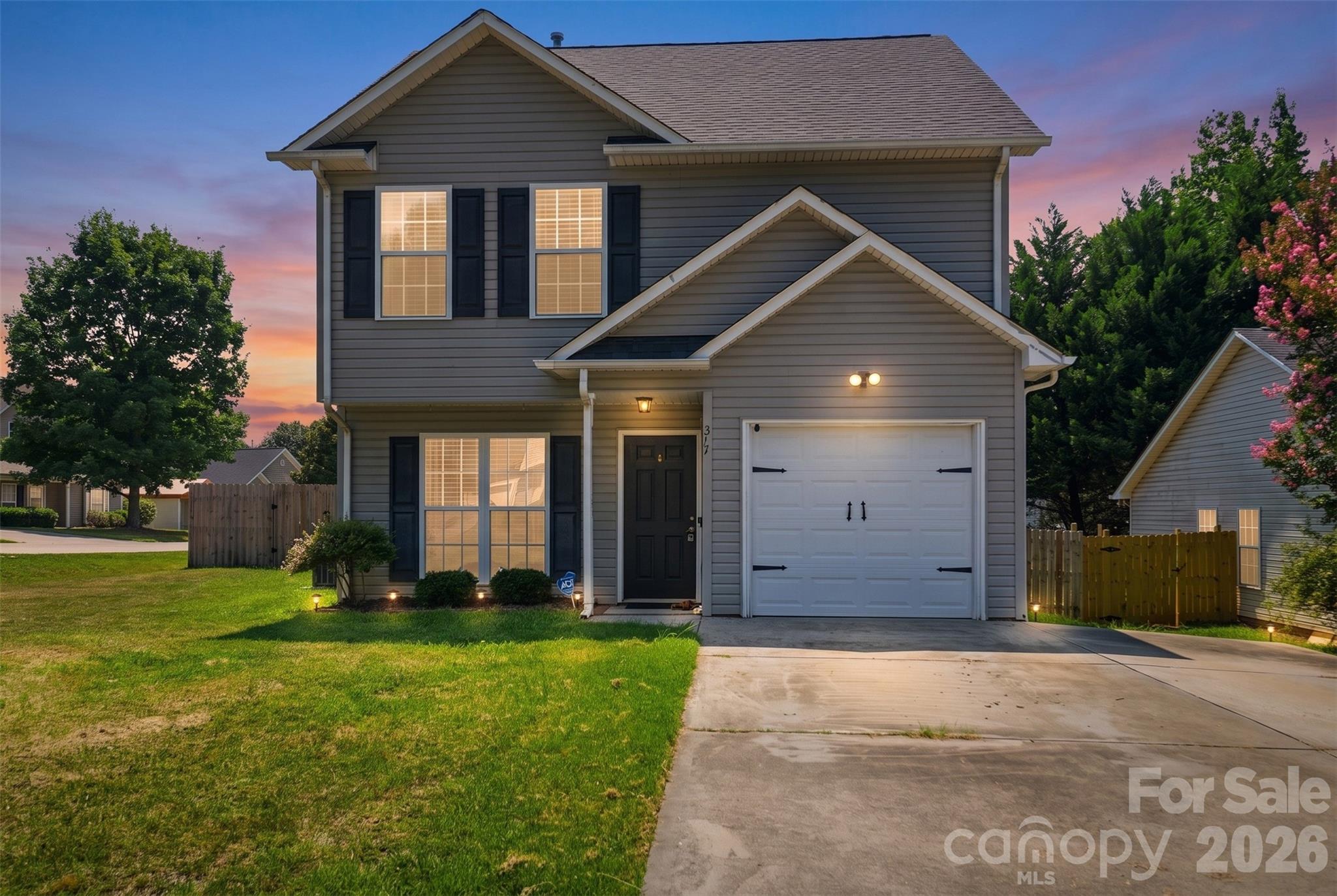 377 Pelling Drive Property Photo 1