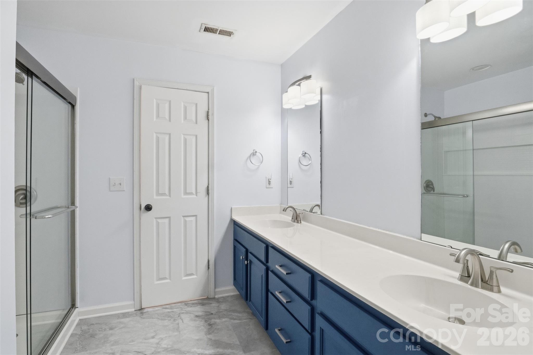 377 Pelling Drive Property Photo 6
