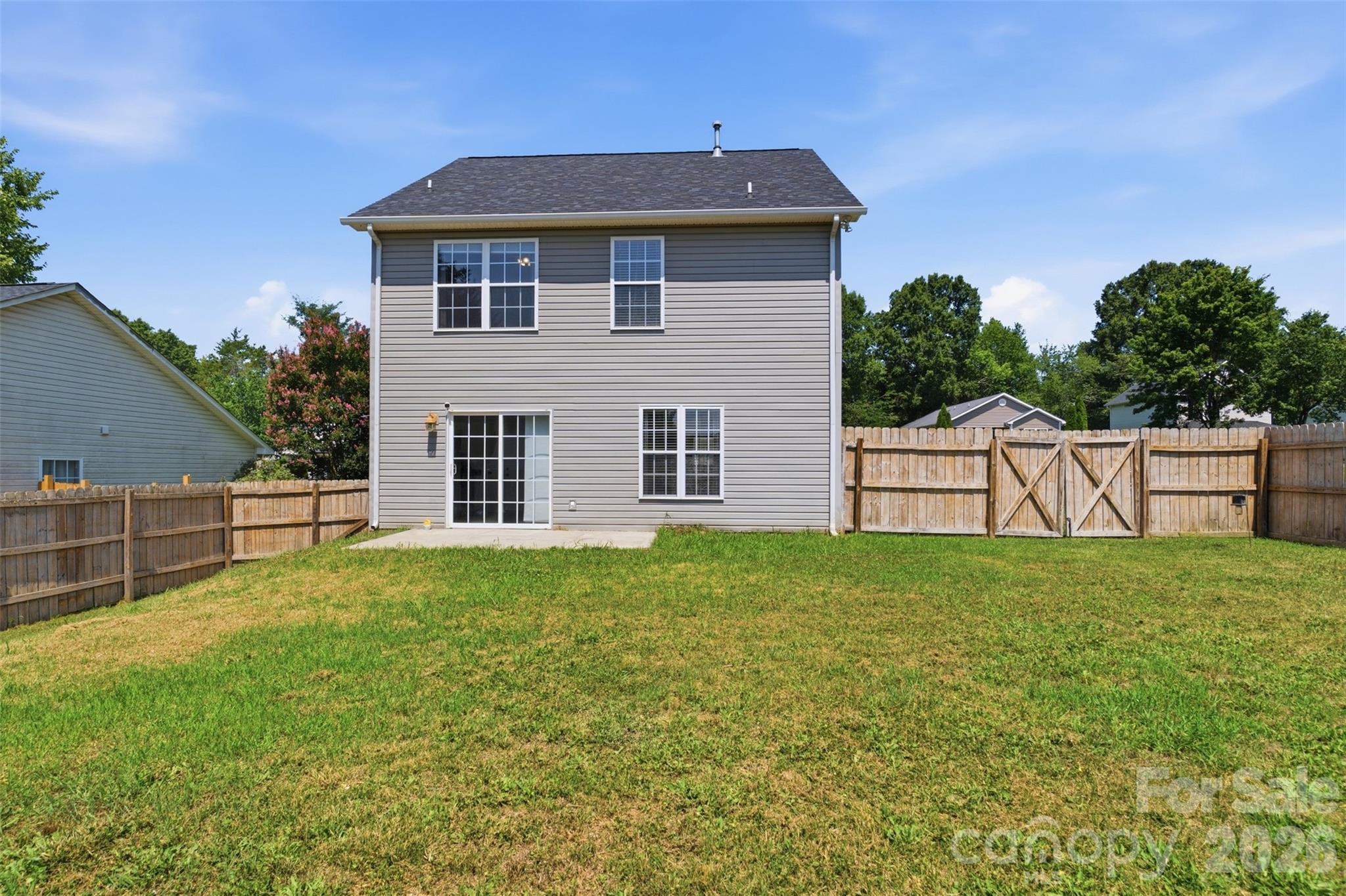 377 Pelling Drive Property Photo 12