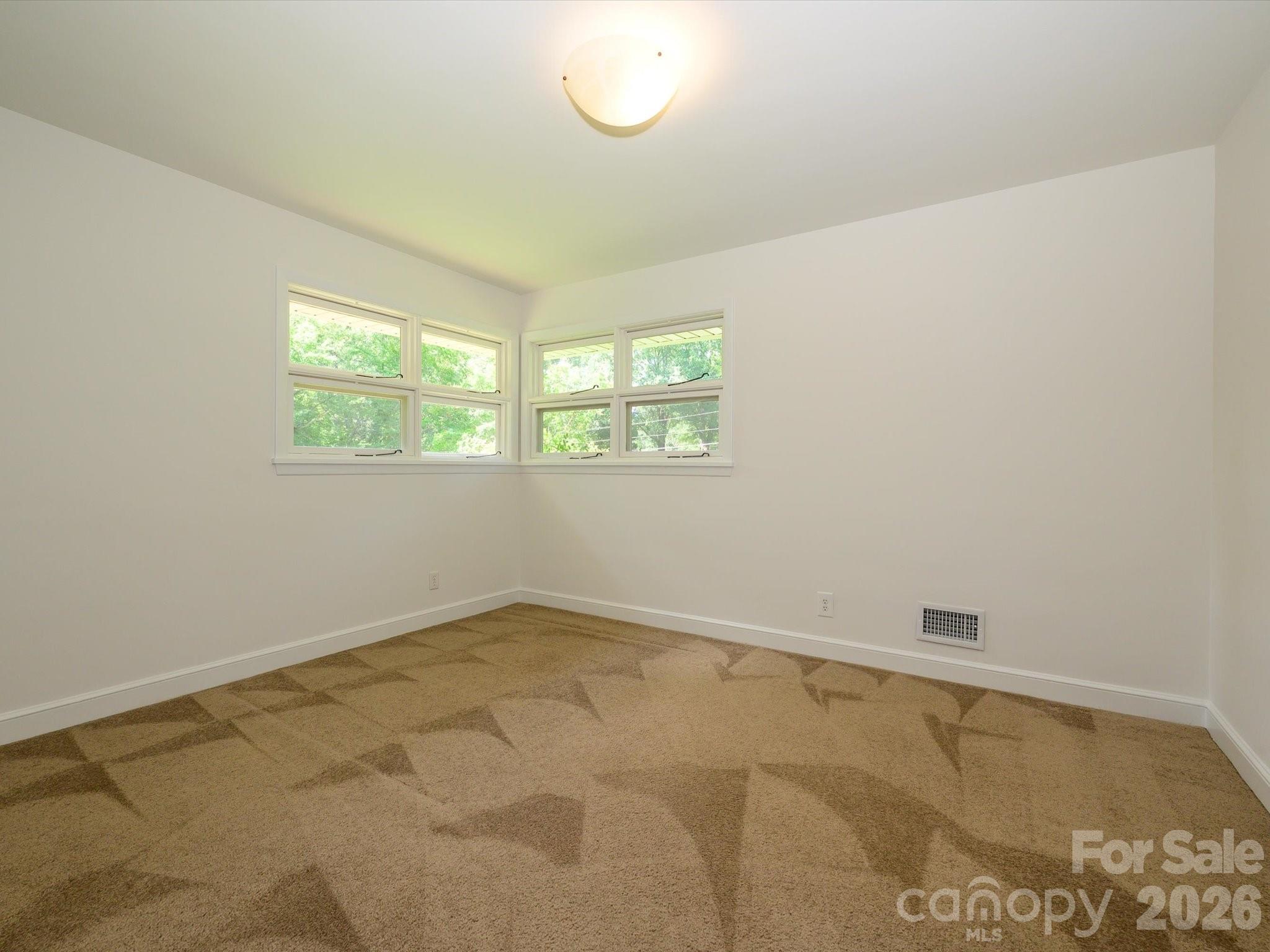 688 Grandview Drive Property Photo 22