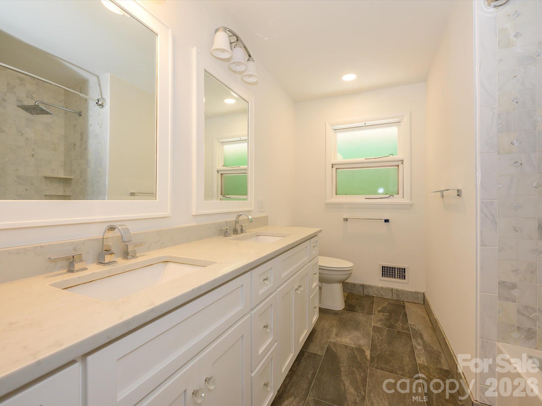 688 Grandview Drive Property Photo 24