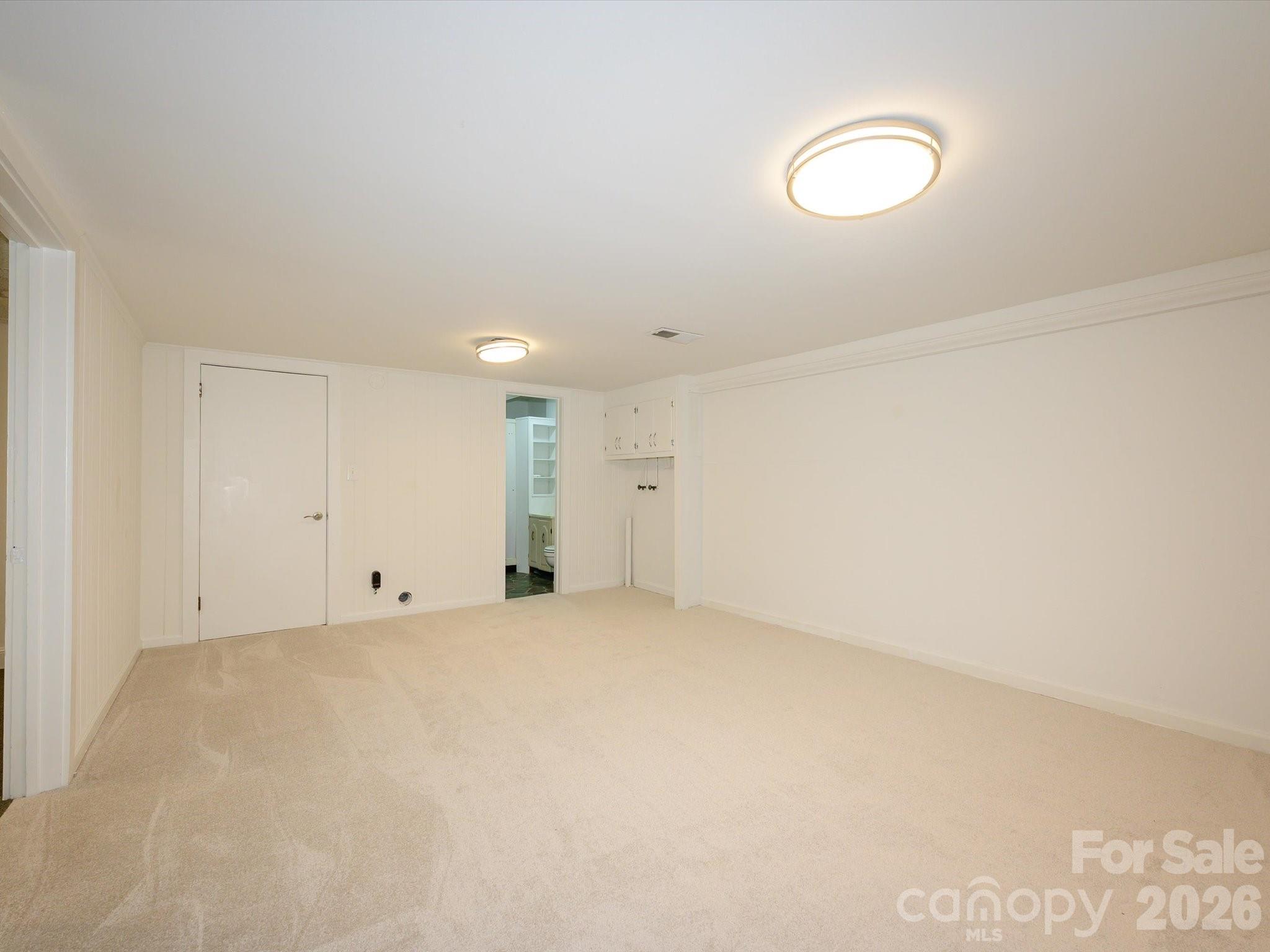 688 Grandview Drive Property Photo 25