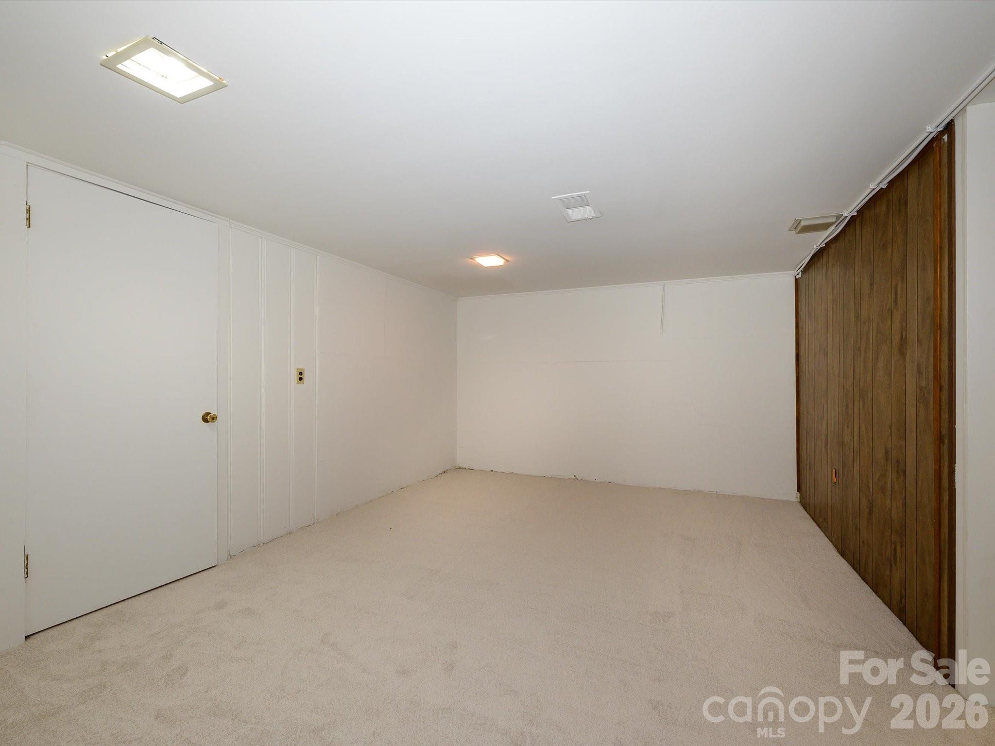 688 Grandview Drive Property Photo 34