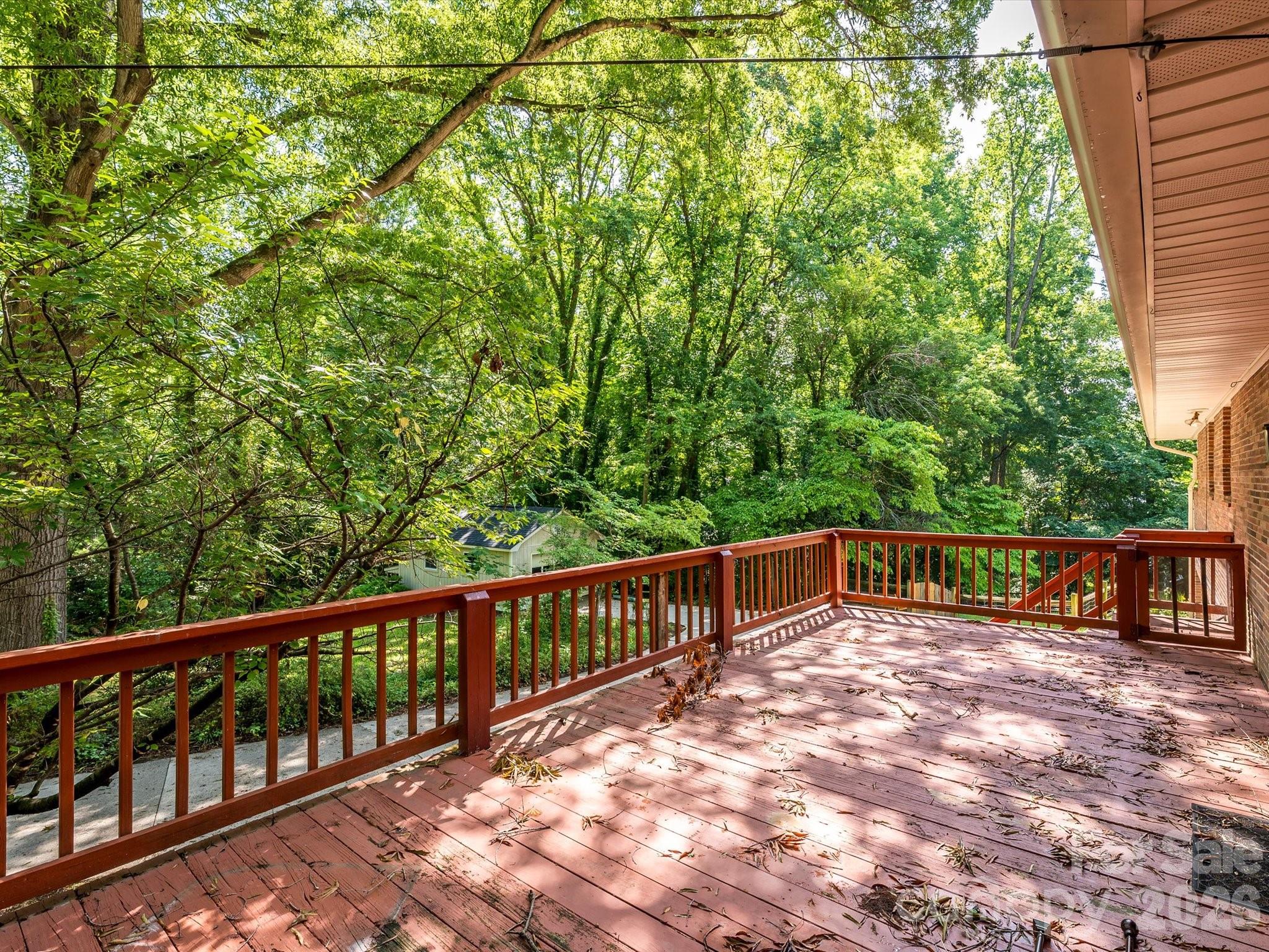 688 Grandview Drive Property Photo 35