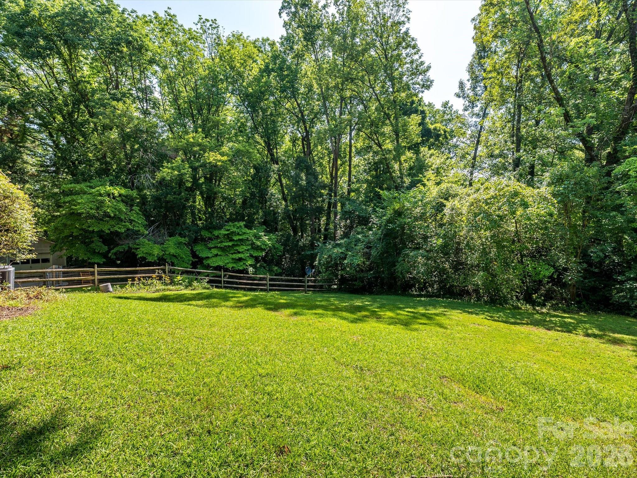 688 Grandview Drive Property Photo 40