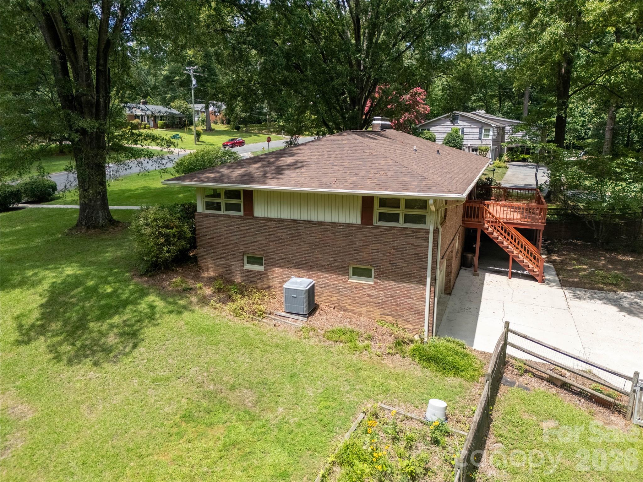 688 Grandview Drive Property Photo 45