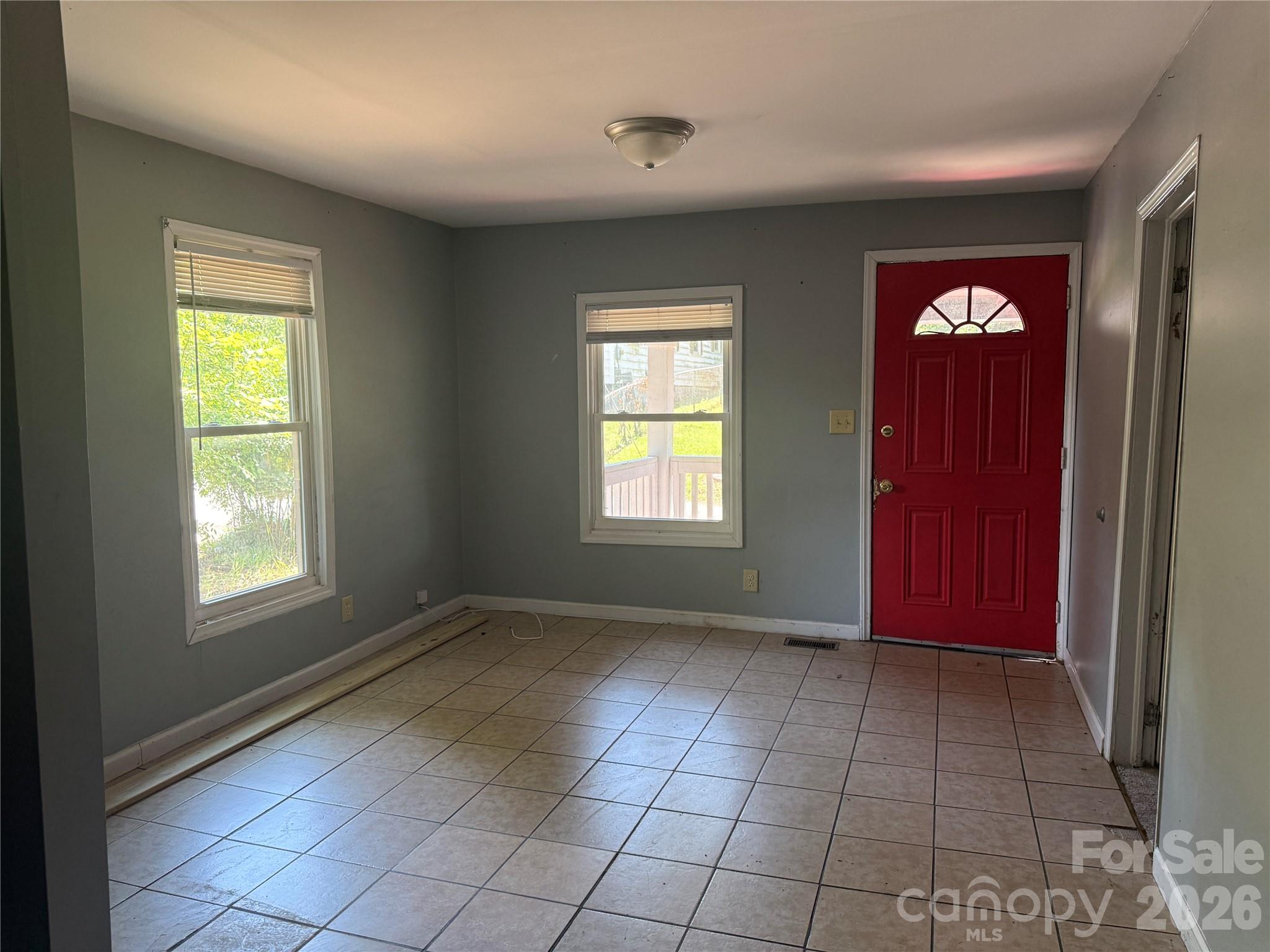 706 N Logan Street Property Photo 2