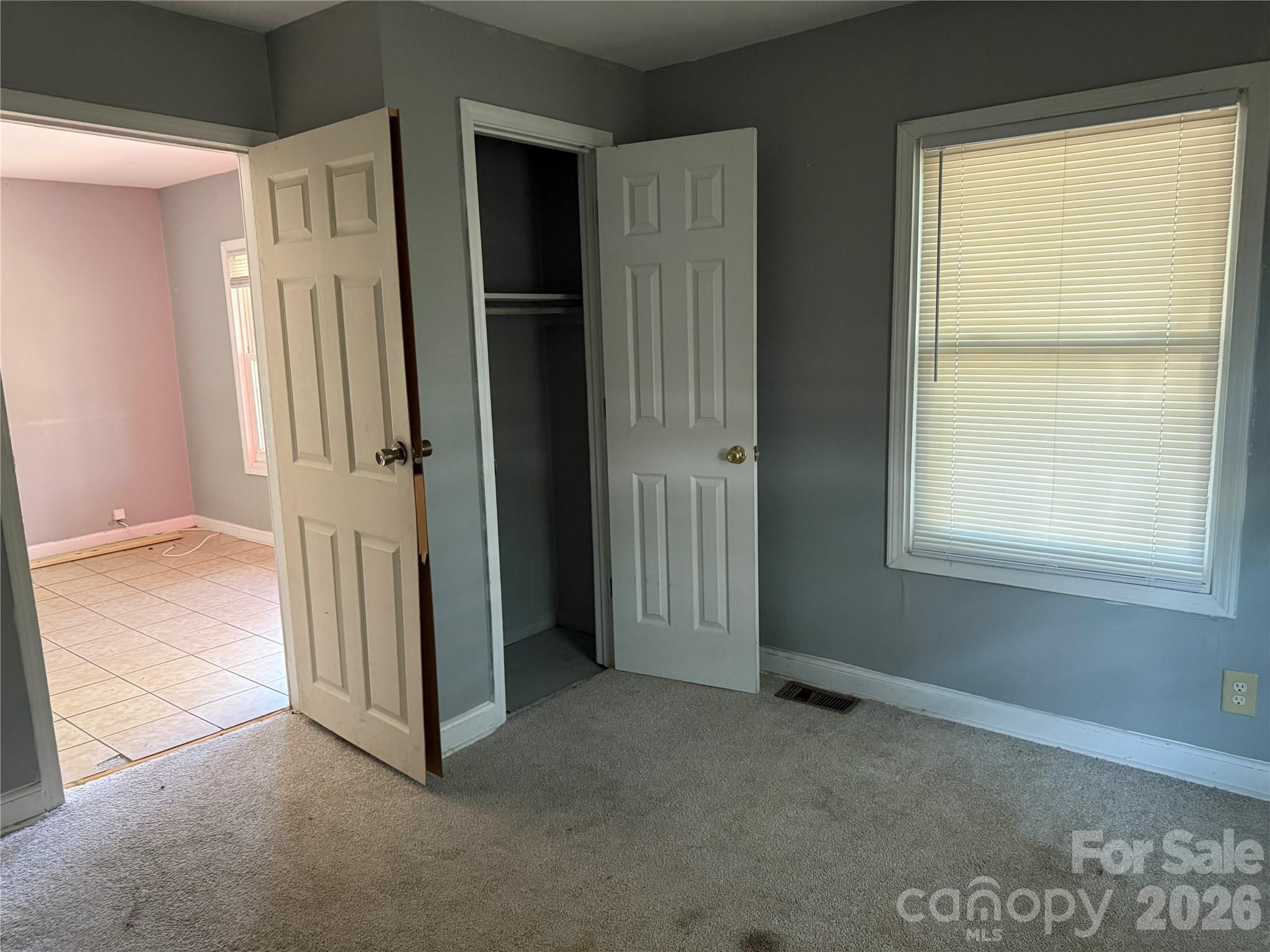 706 N Logan Street Property Photo 5