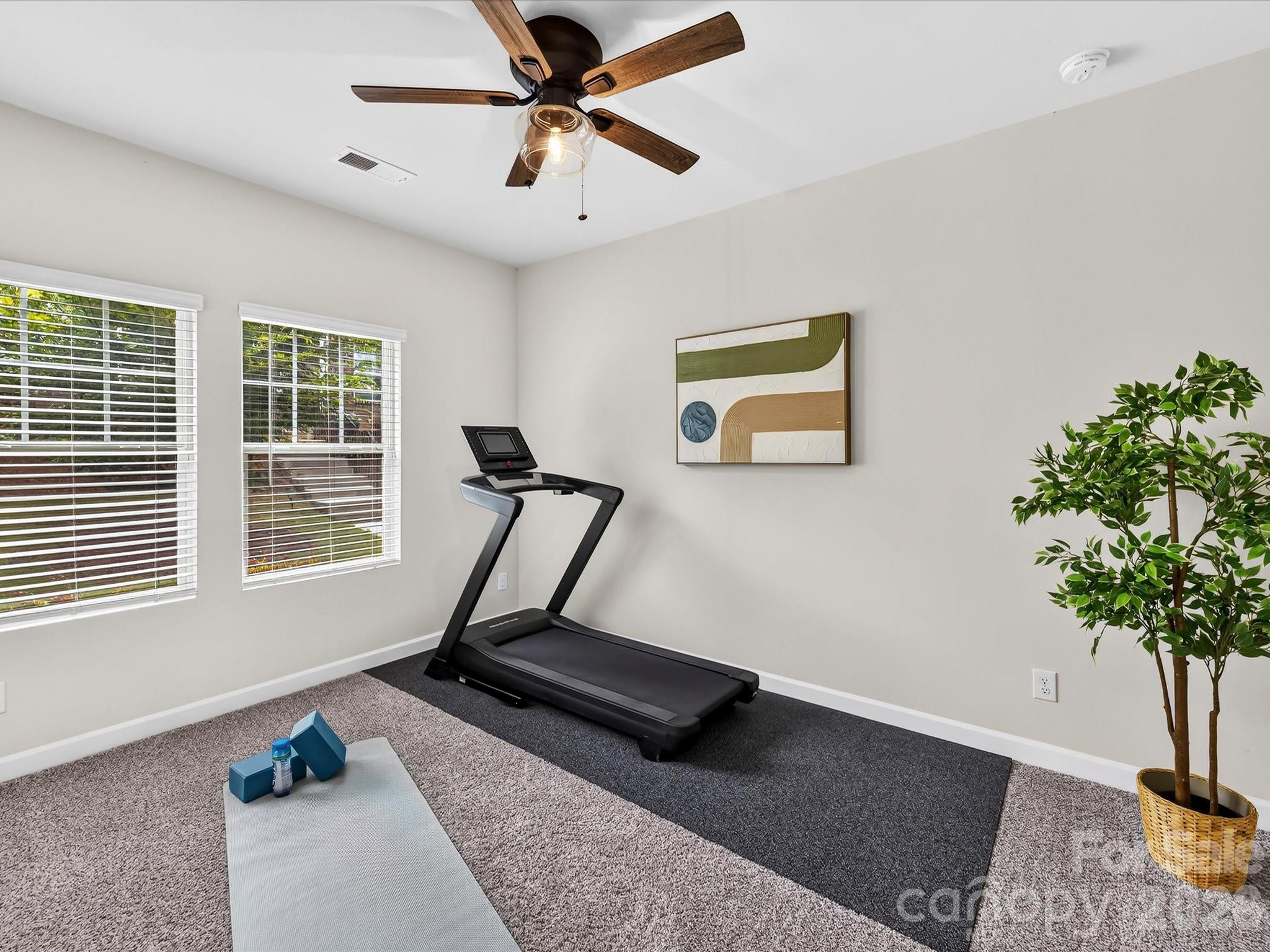 4552 Millennium Avenue Property Photo 6