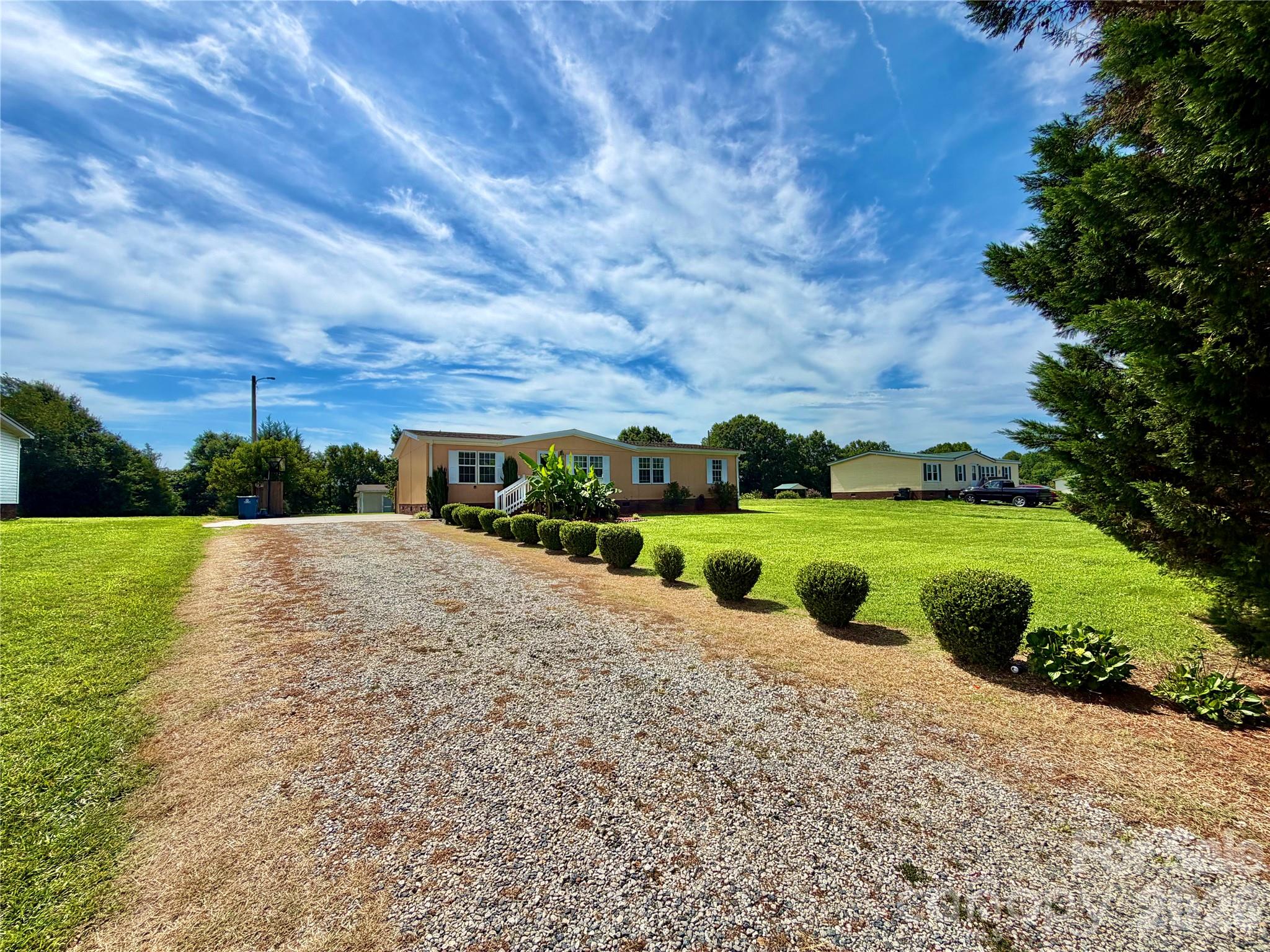 1104 Spring Meadow Drive Property Photo 2