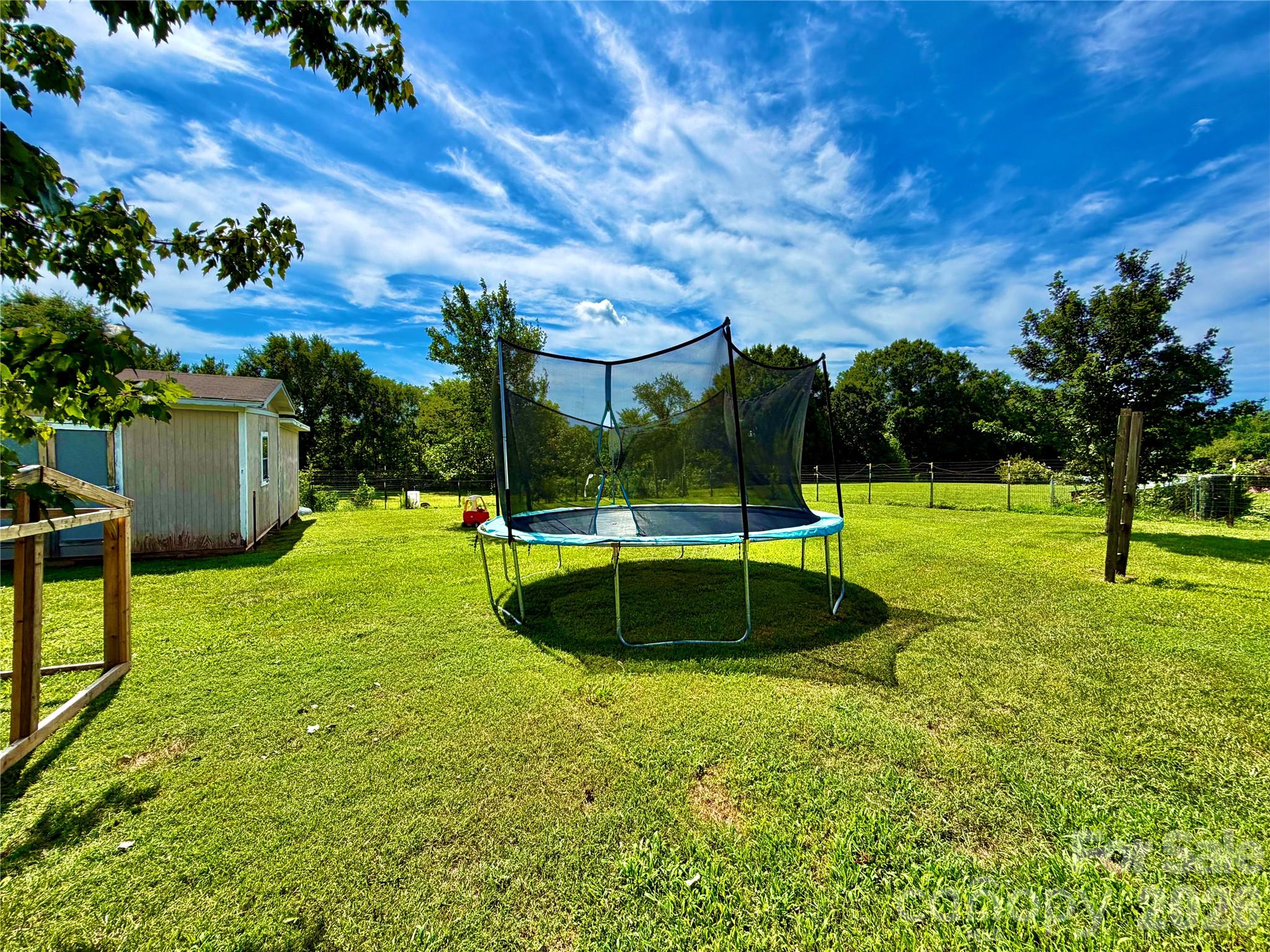 1104 Spring Meadow Drive Property Photo 10