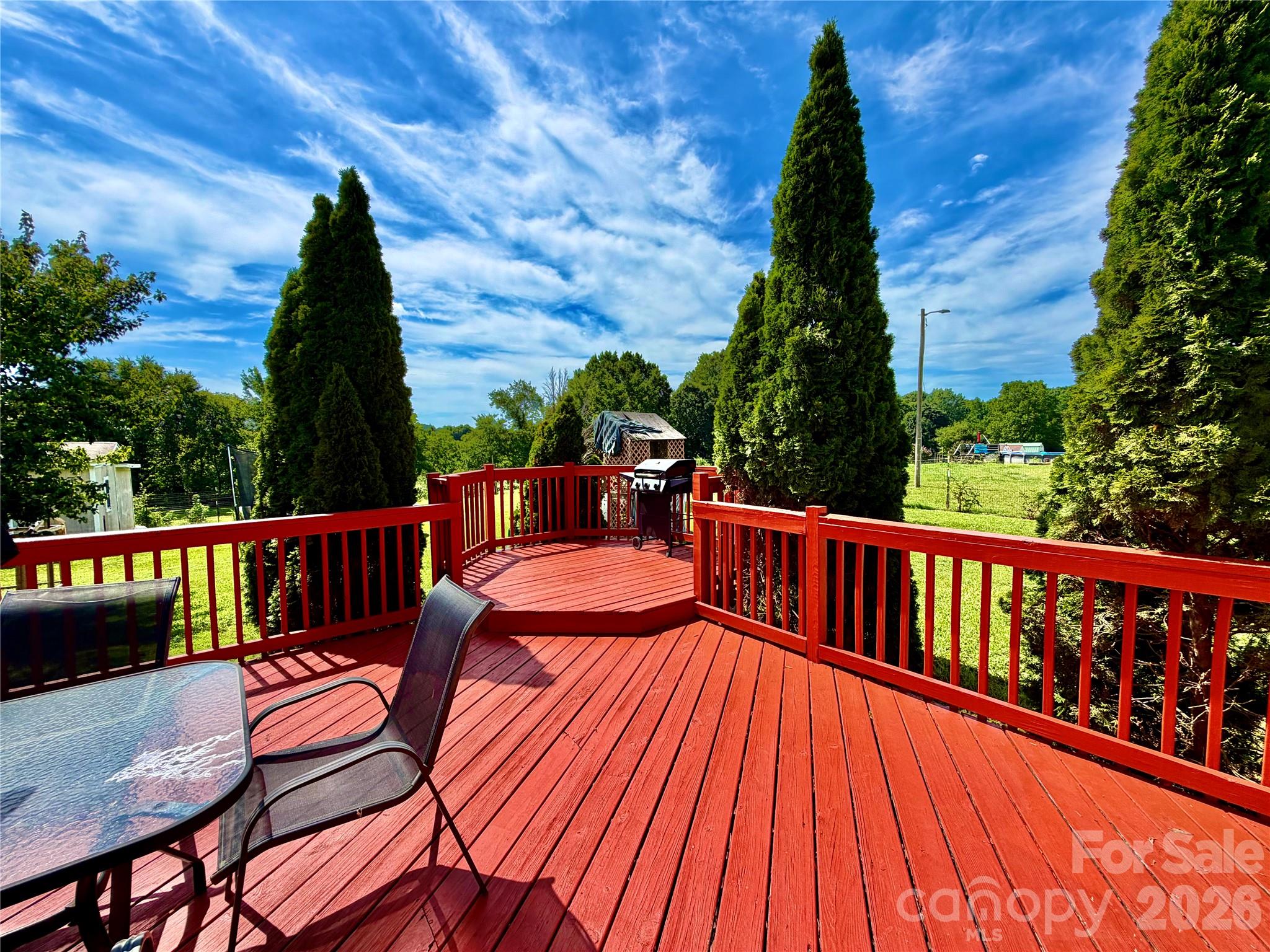 1104 Spring Meadow Drive Property Photo 14