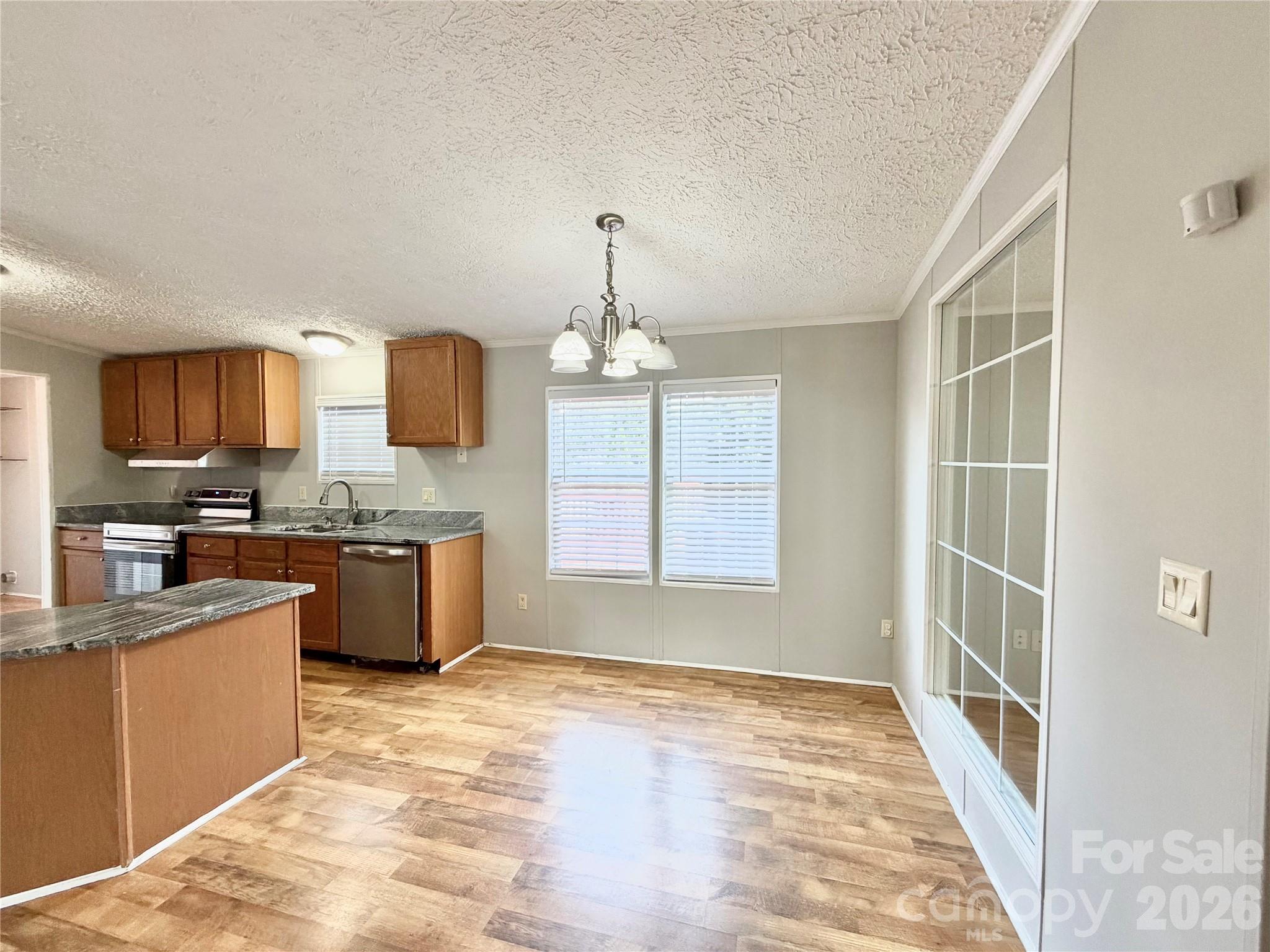 1104 Spring Meadow Drive Property Photo 17