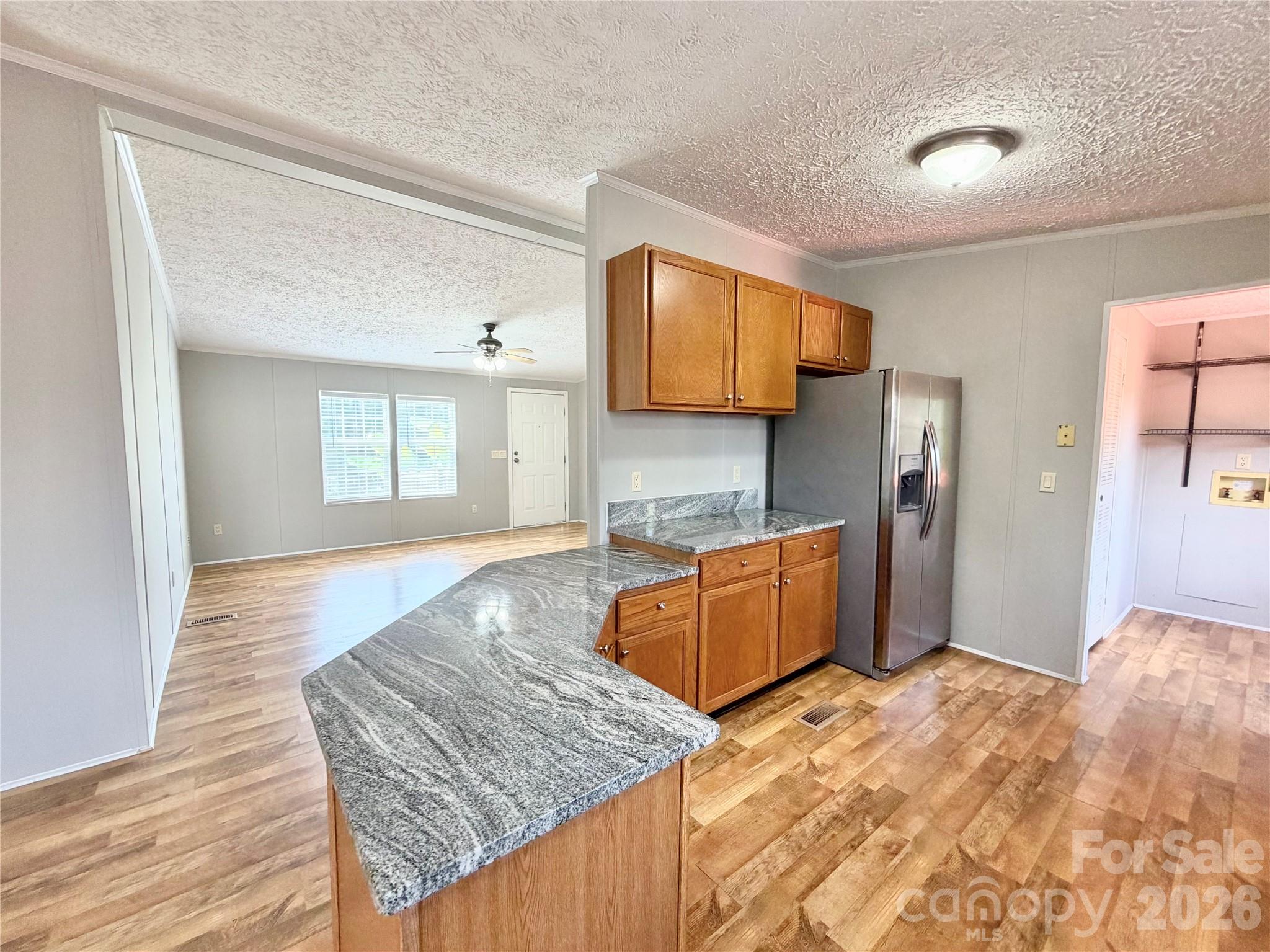 1104 Spring Meadow Drive Property Photo 20