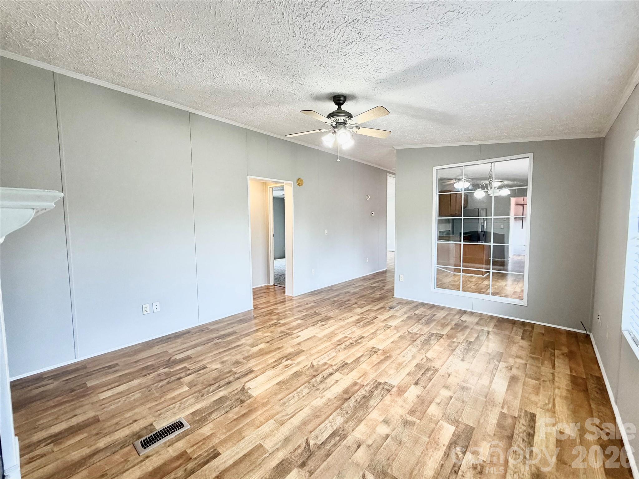 1104 Spring Meadow Drive Property Photo 24