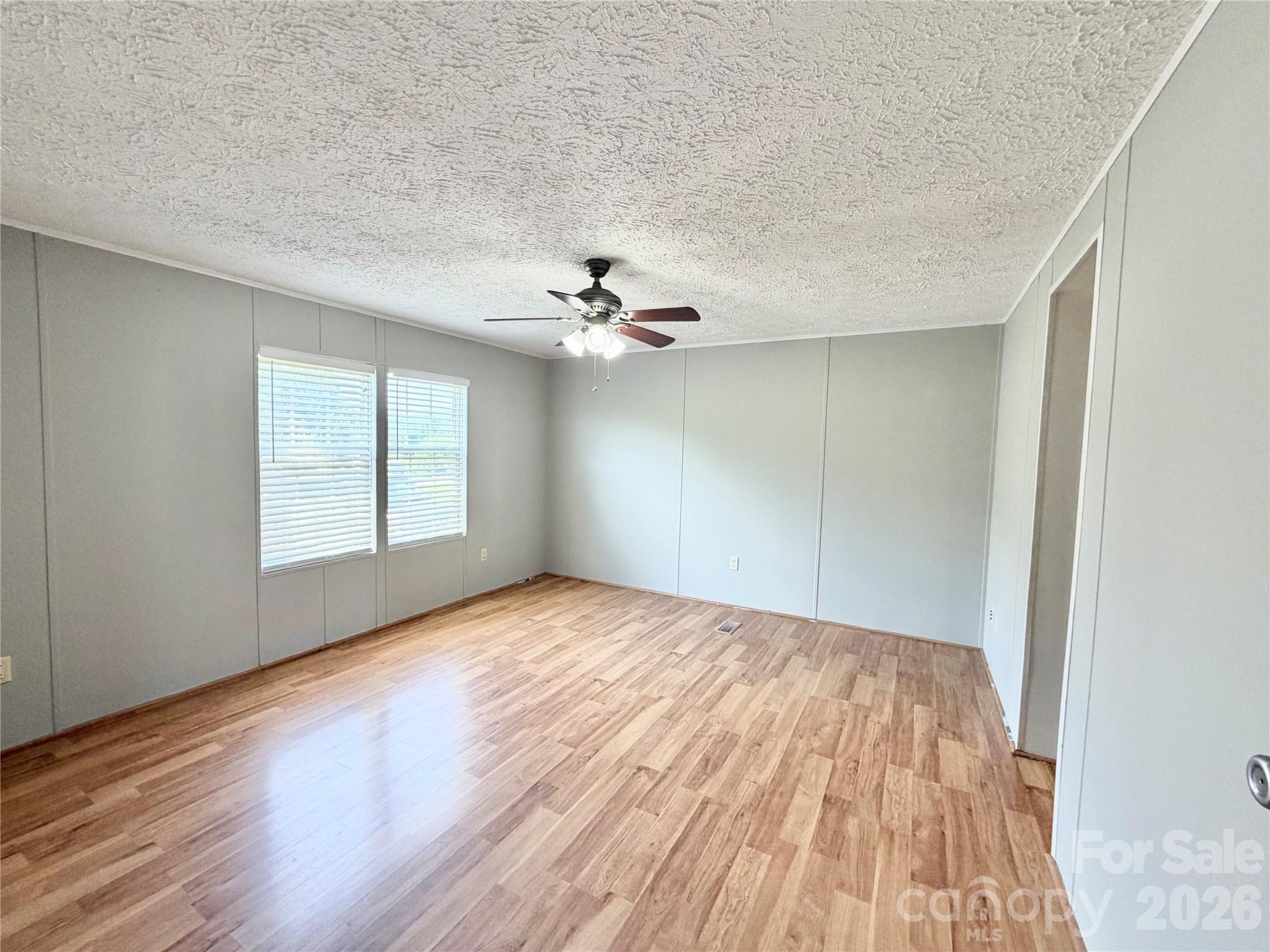 1104 Spring Meadow Drive Property Photo 25
