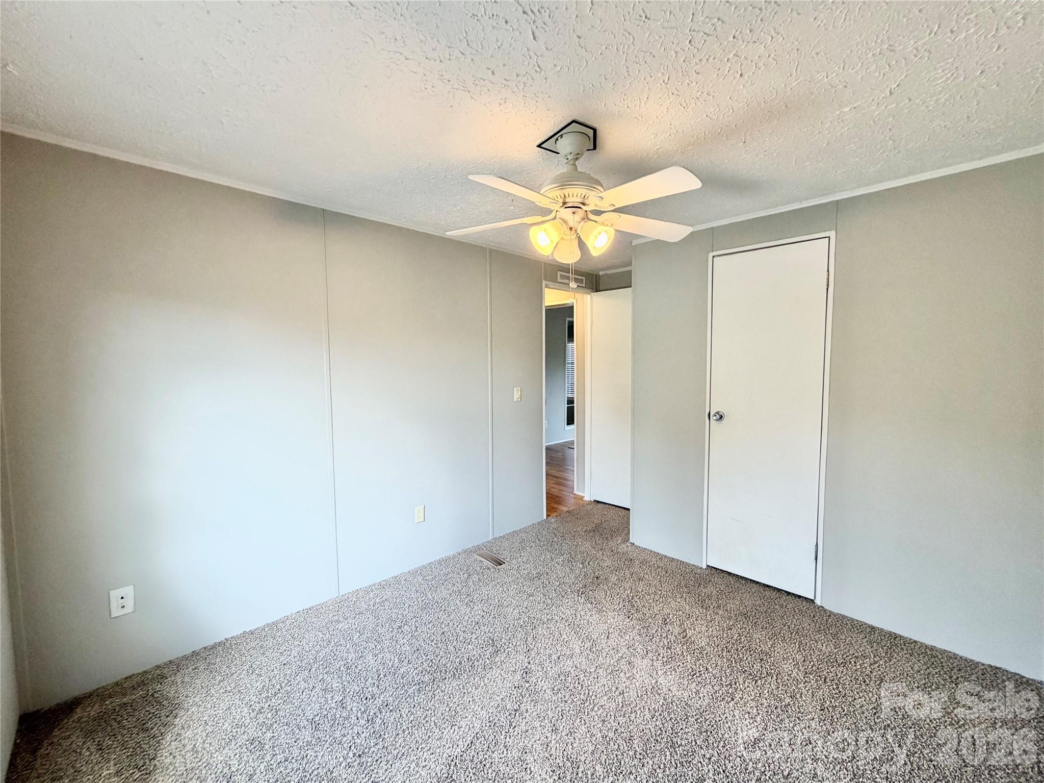 1104 Spring Meadow Drive Property Photo 33