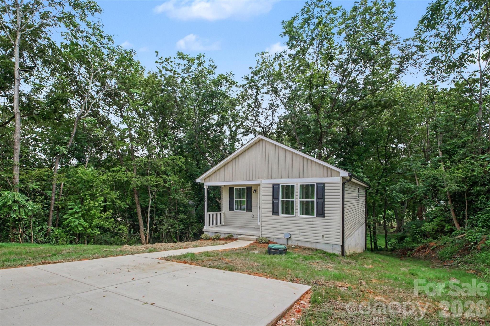 155 Corban Avenue Property Photo 4