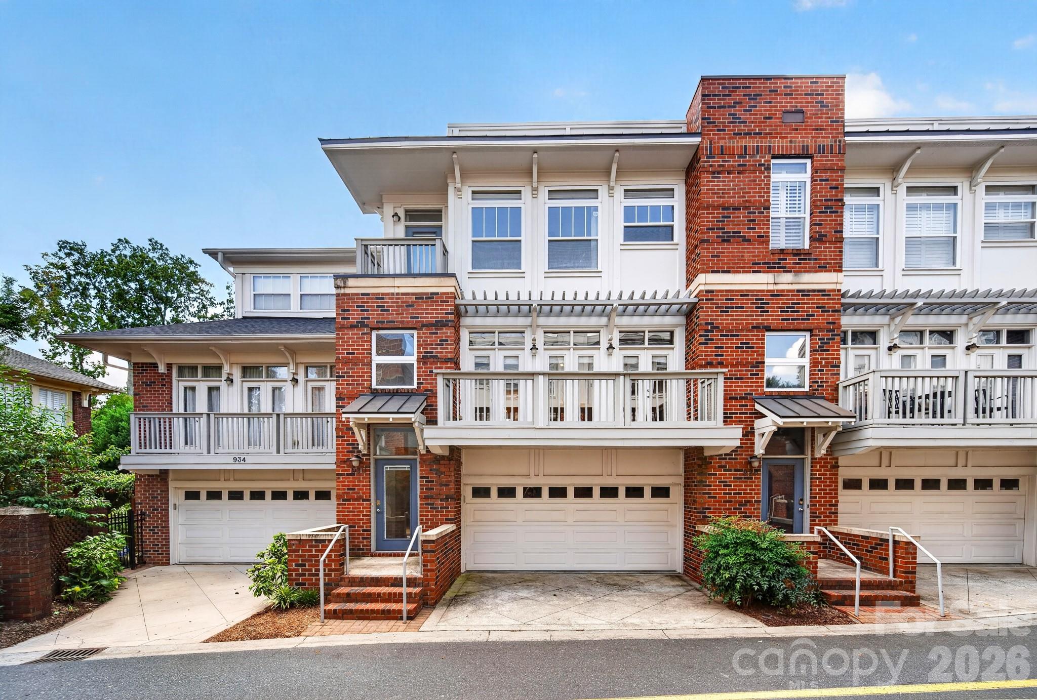 930 Gracie Way Property Photo 1