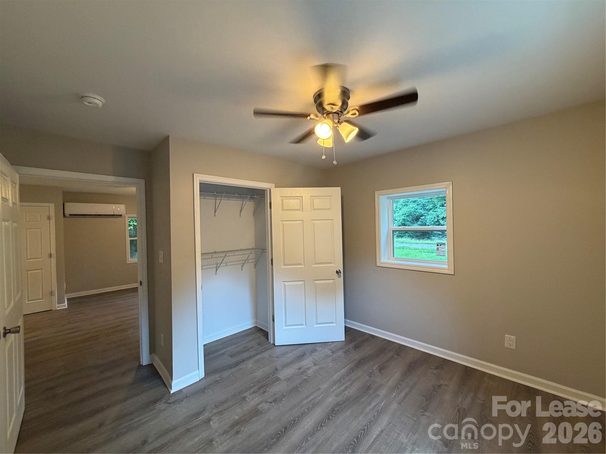 2621 E Greenbriar Road Property Photo 8
