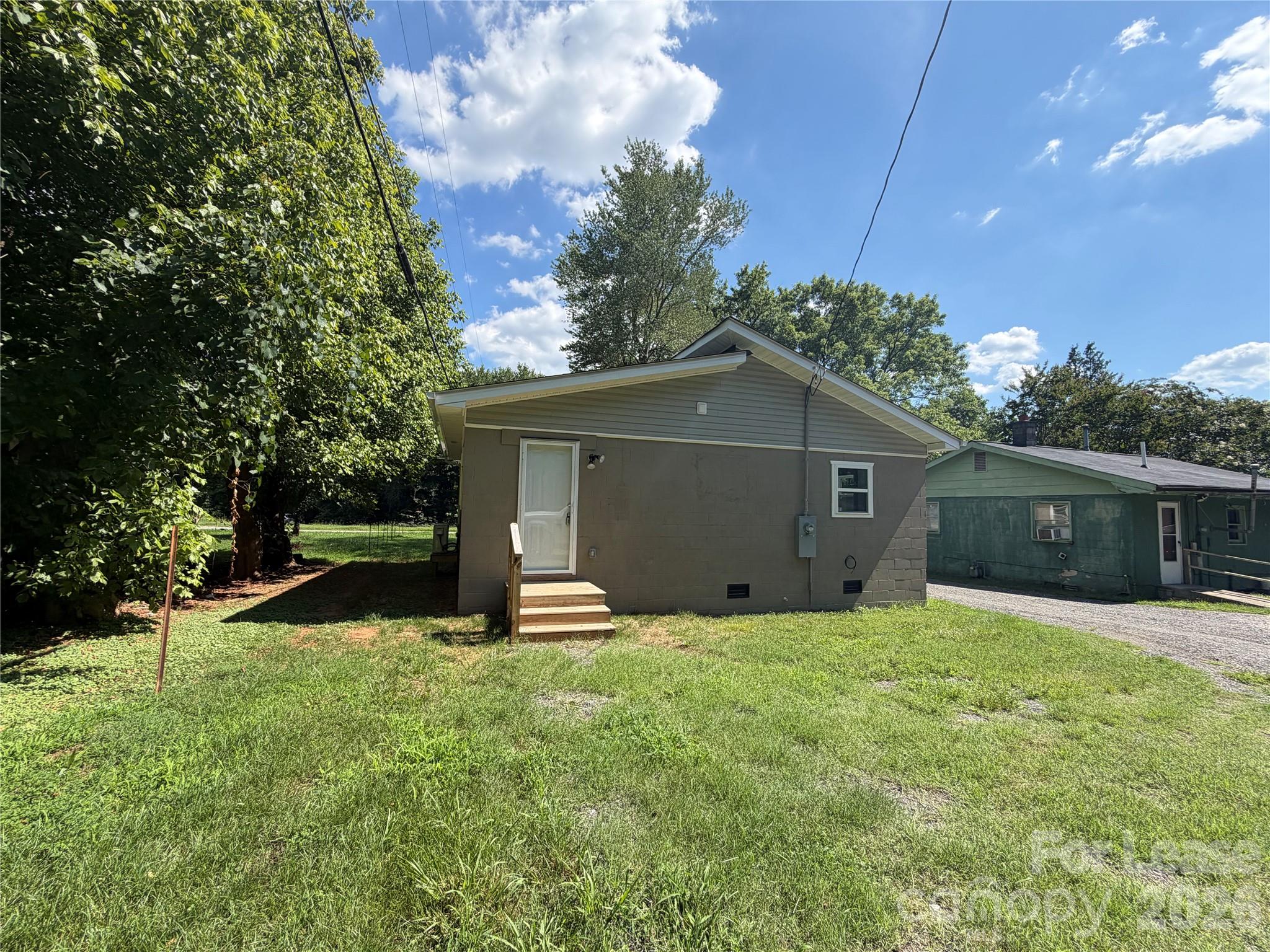 2621 E Greenbriar Road Property Photo 12
