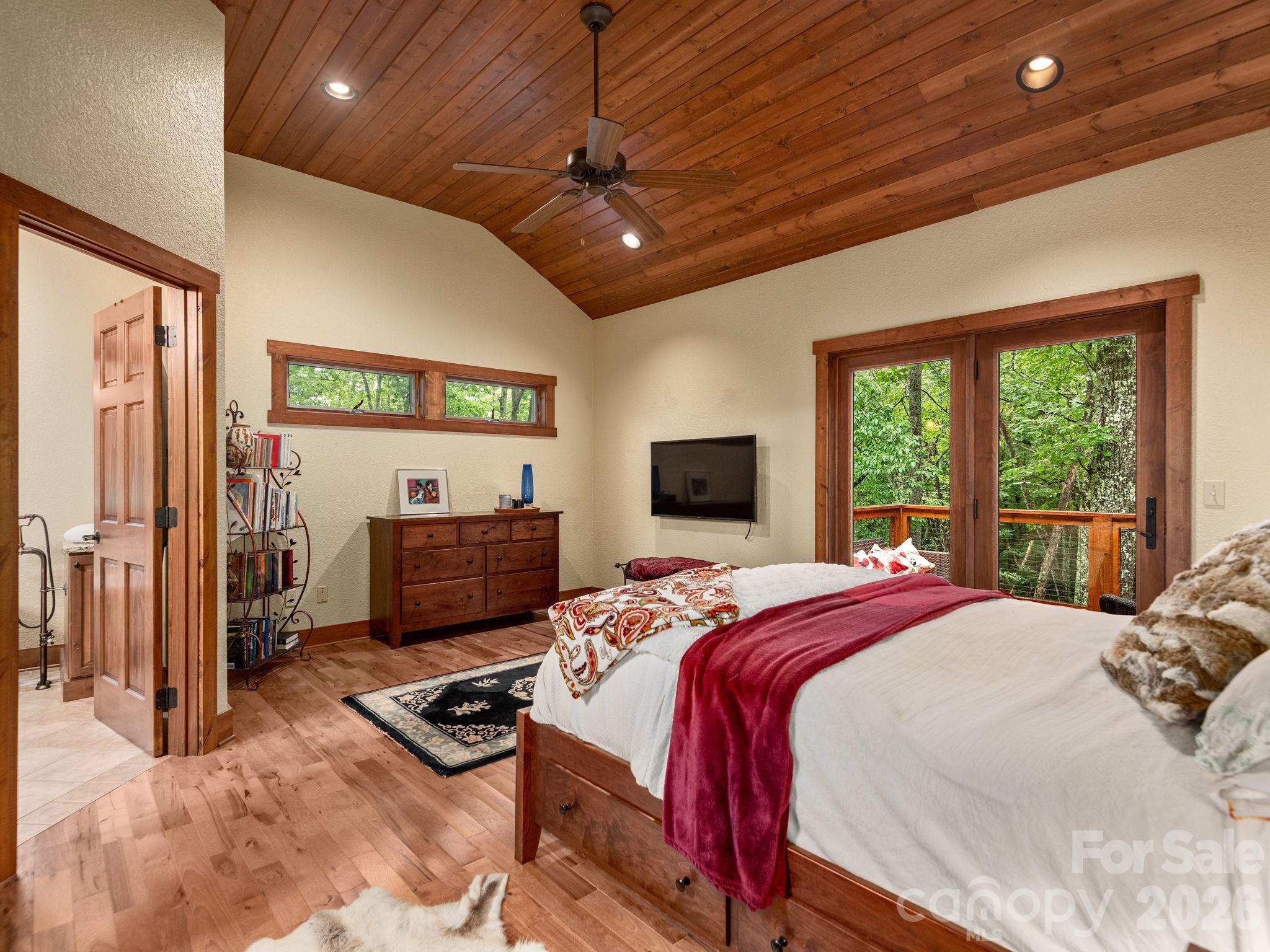 352 Celo Cove Drive 18 Property Photo 18