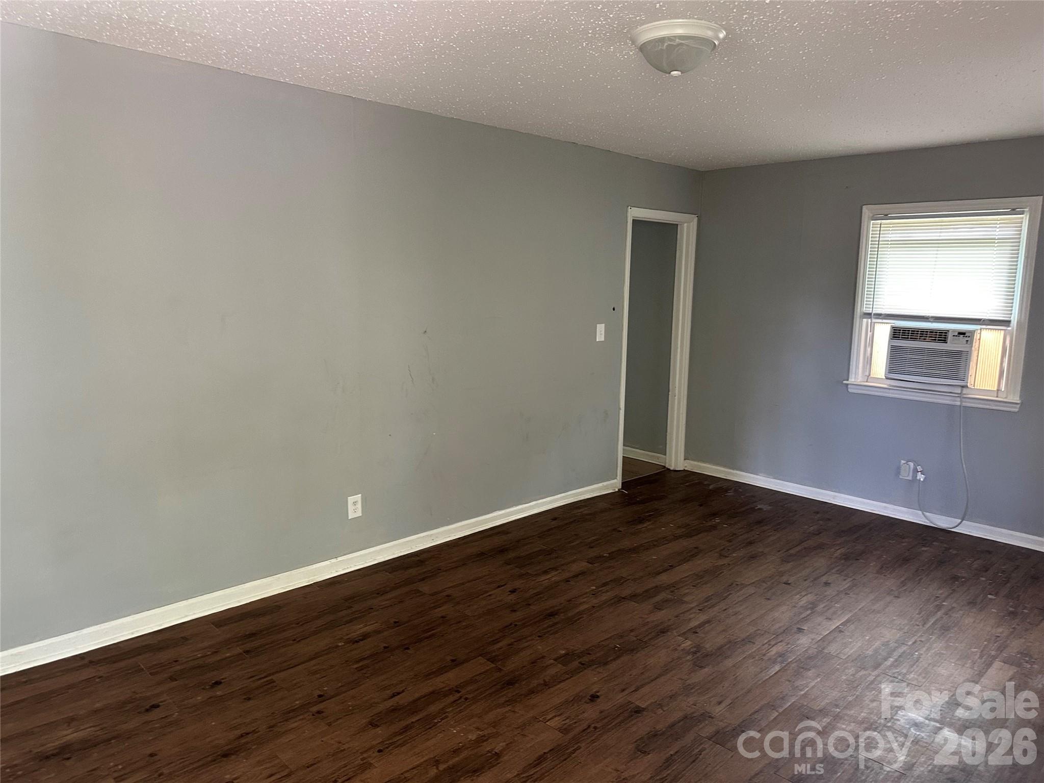 705 N Logan Street Property Photo 2