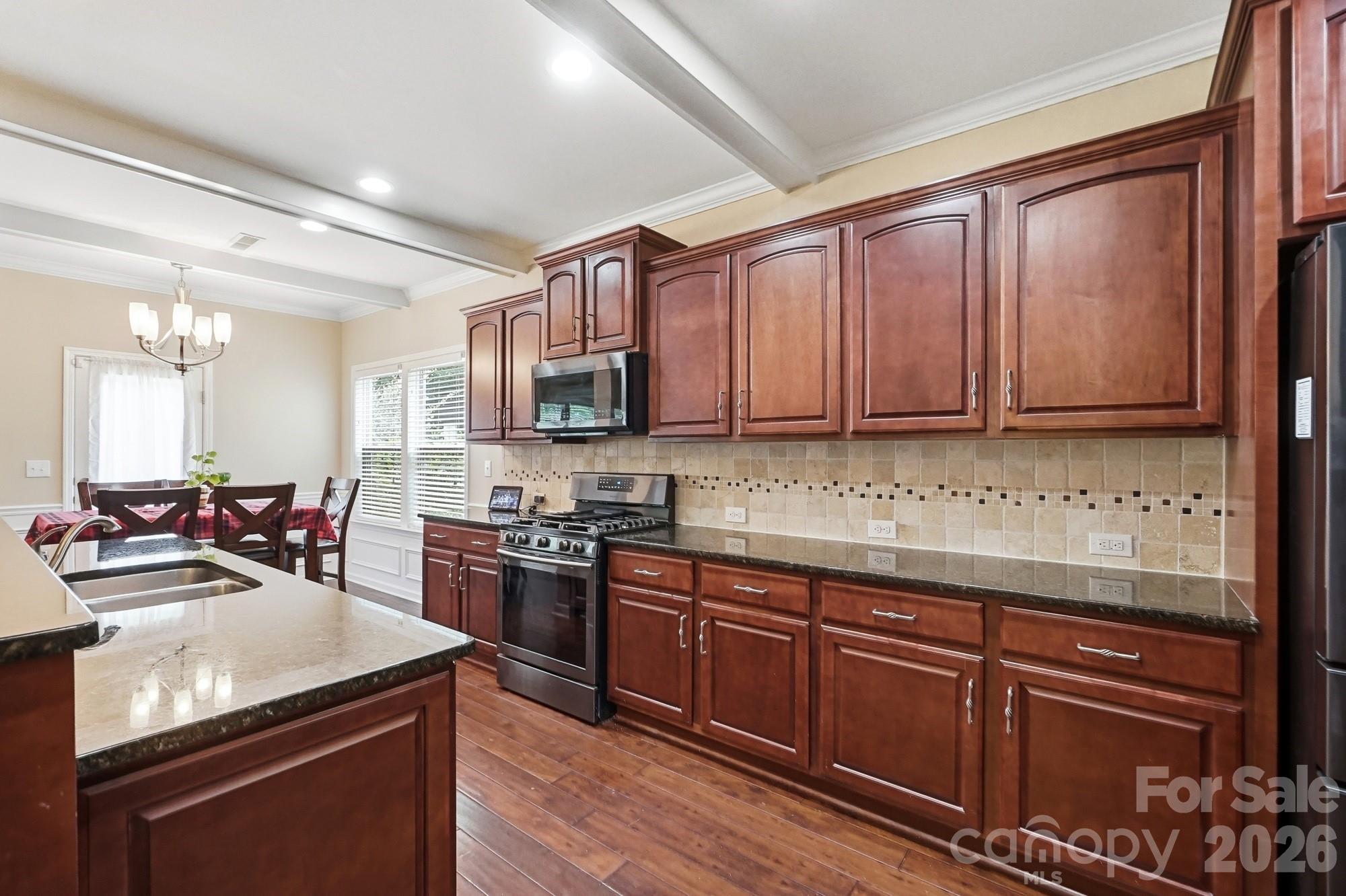 2157 Bluebell Way Property Photo 4