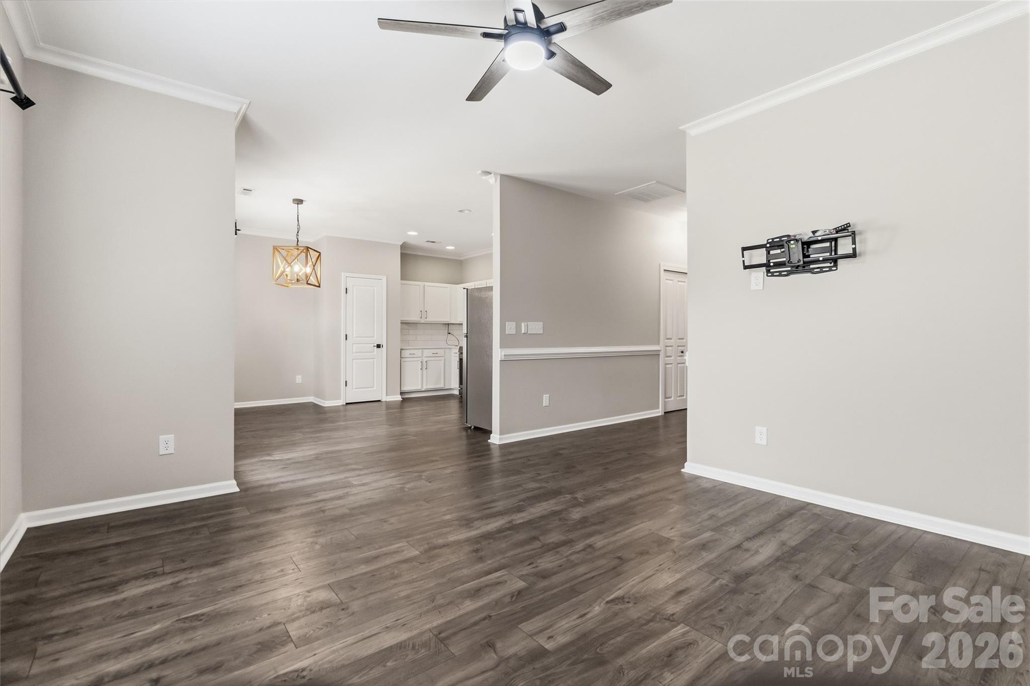 8710 Arrowhead Place Lane Property Photo 7