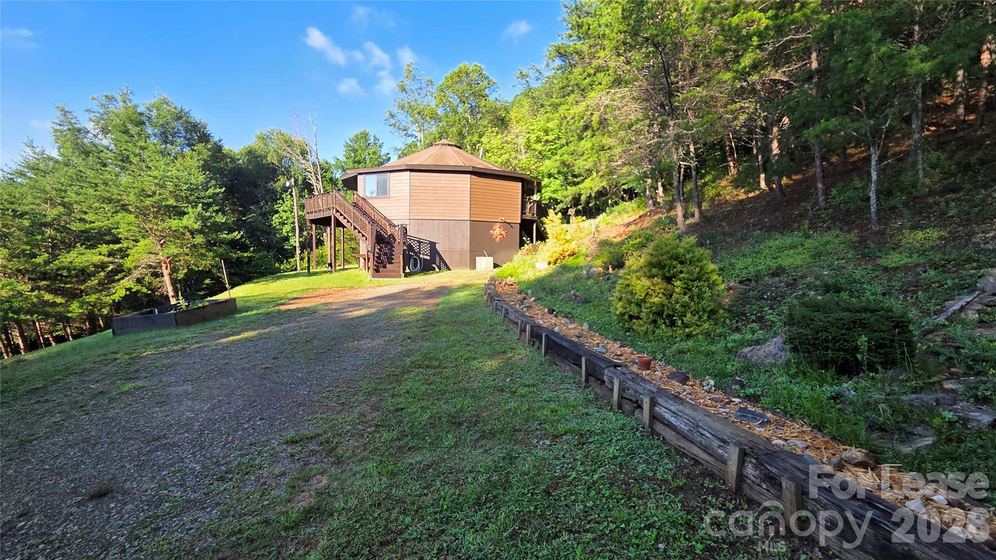 281 Bearwallow Trail Property Photo 2