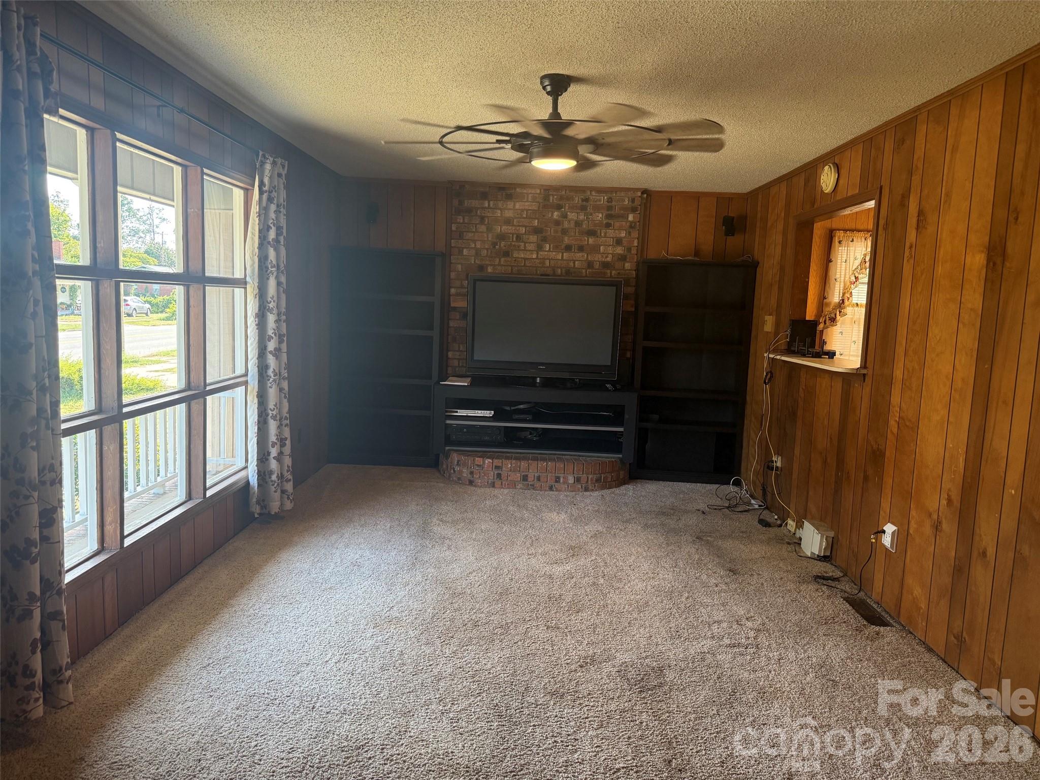 511 E Church Street Property Photo 2