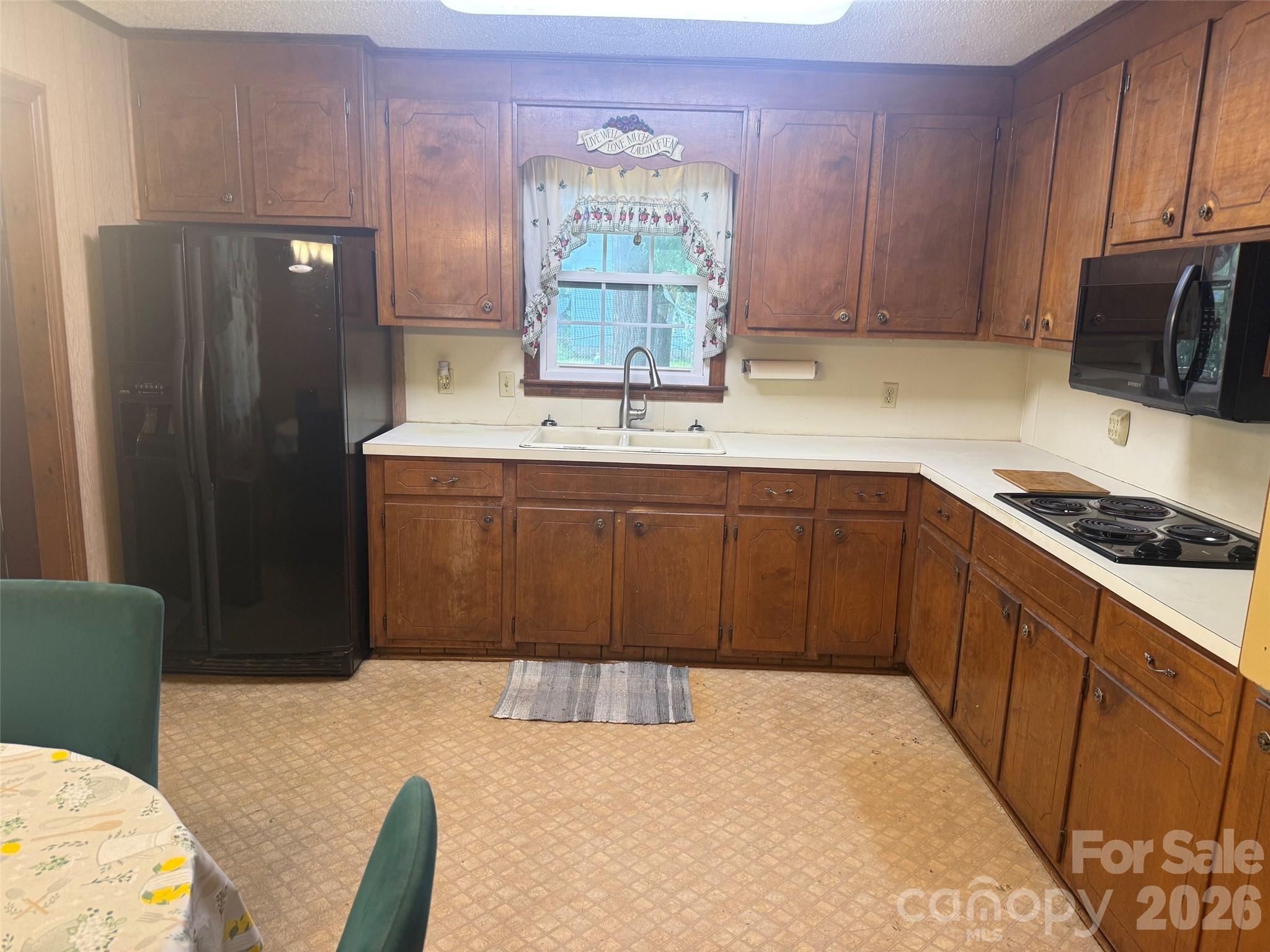 511 E Church Street Property Photo 3