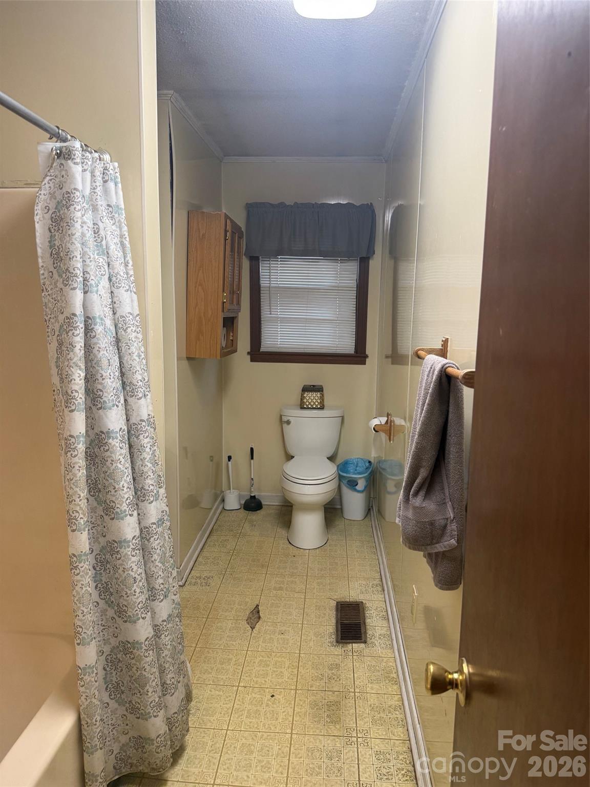 511 E Church Street Property Photo 17