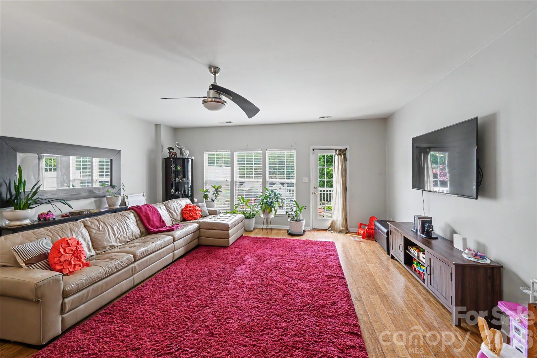 10221 Garrett Grigg Road Property Photo 5