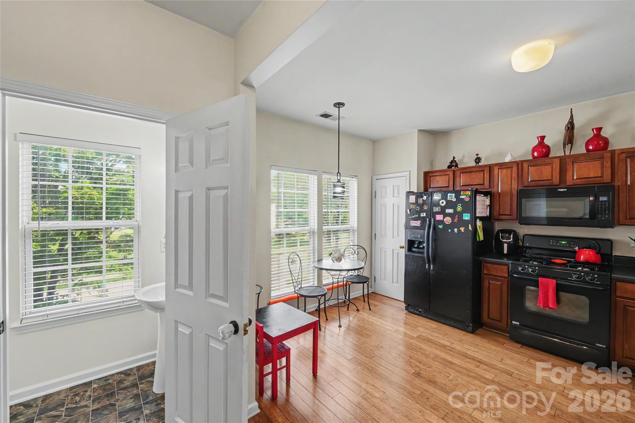 10221 Garrett Grigg Road Property Photo 11